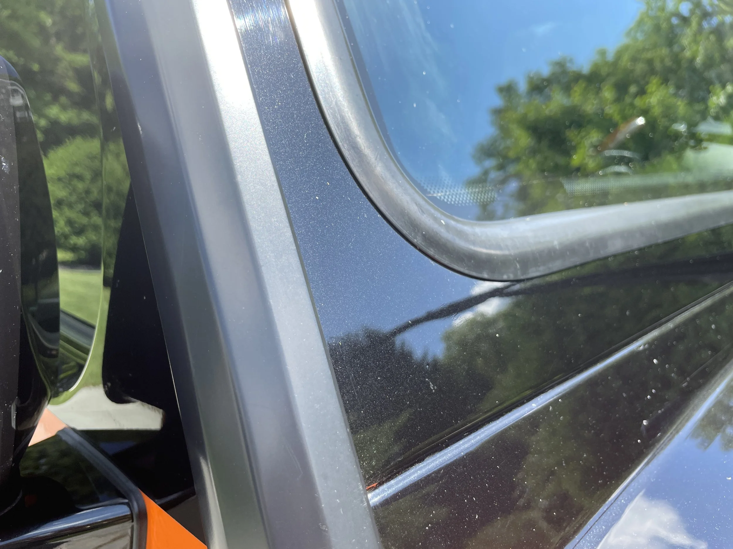 140 Windsheild Rubber.JPG