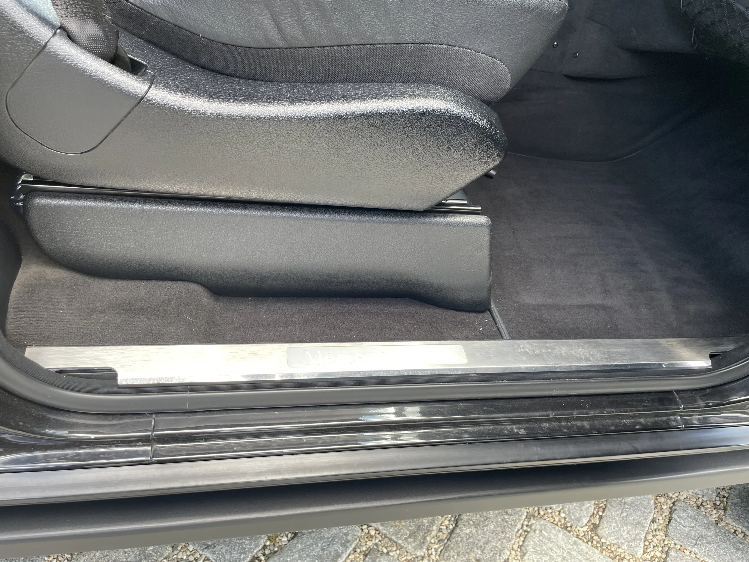 211 PS Front Carpet.JPG