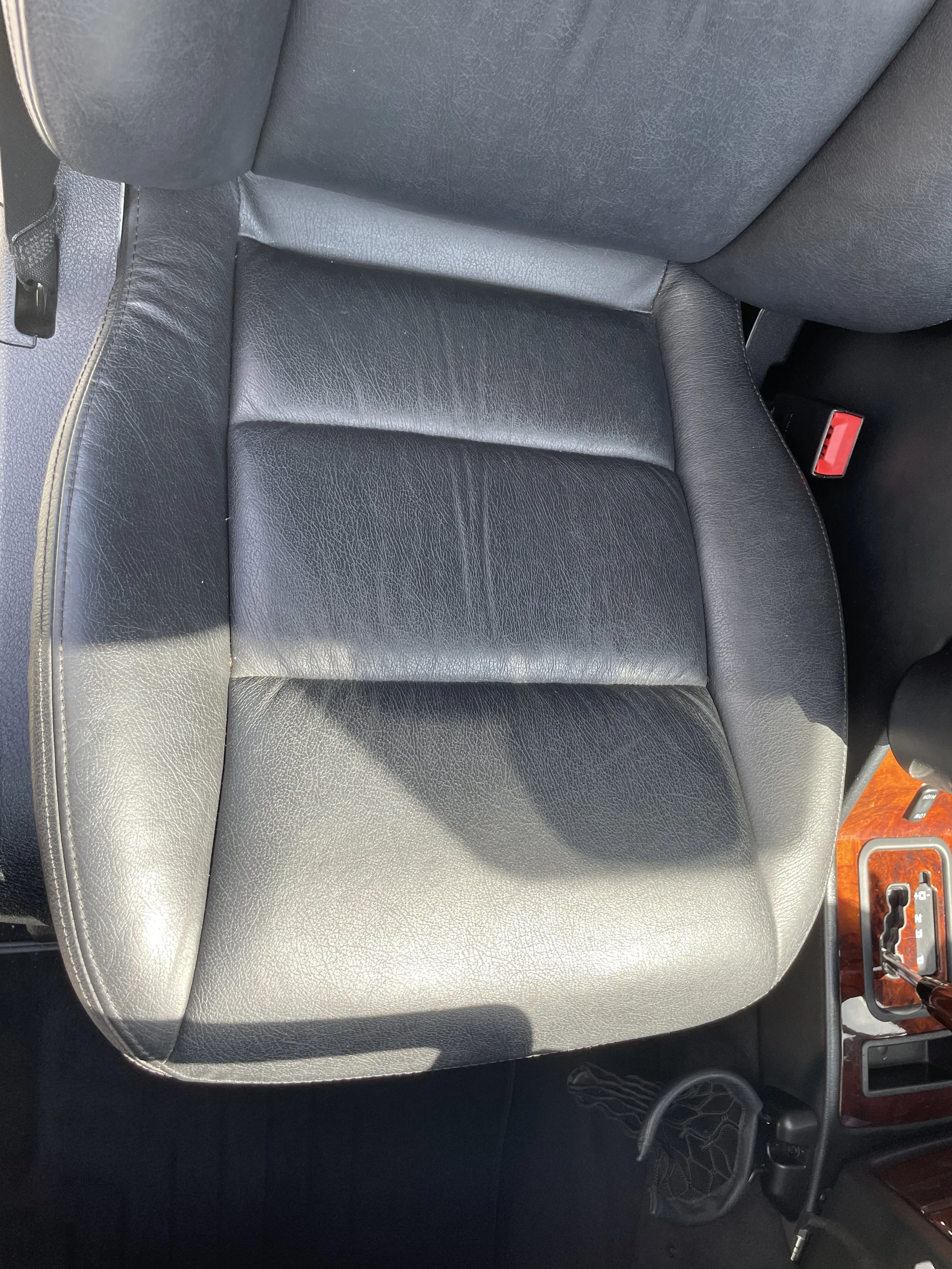 226 PS Front Seat Bottom.JPG