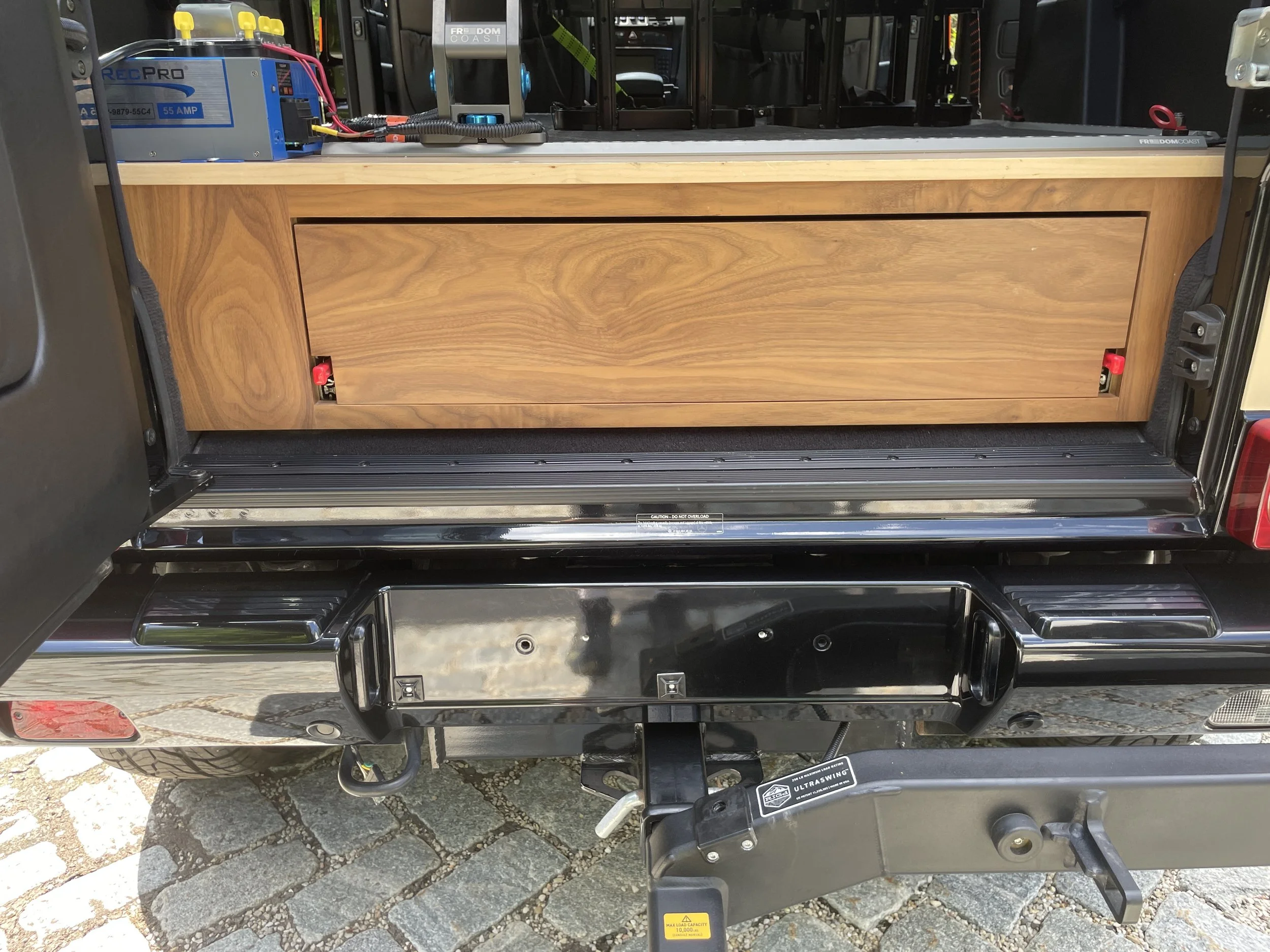 194 Rear Drawer Closed.JPG