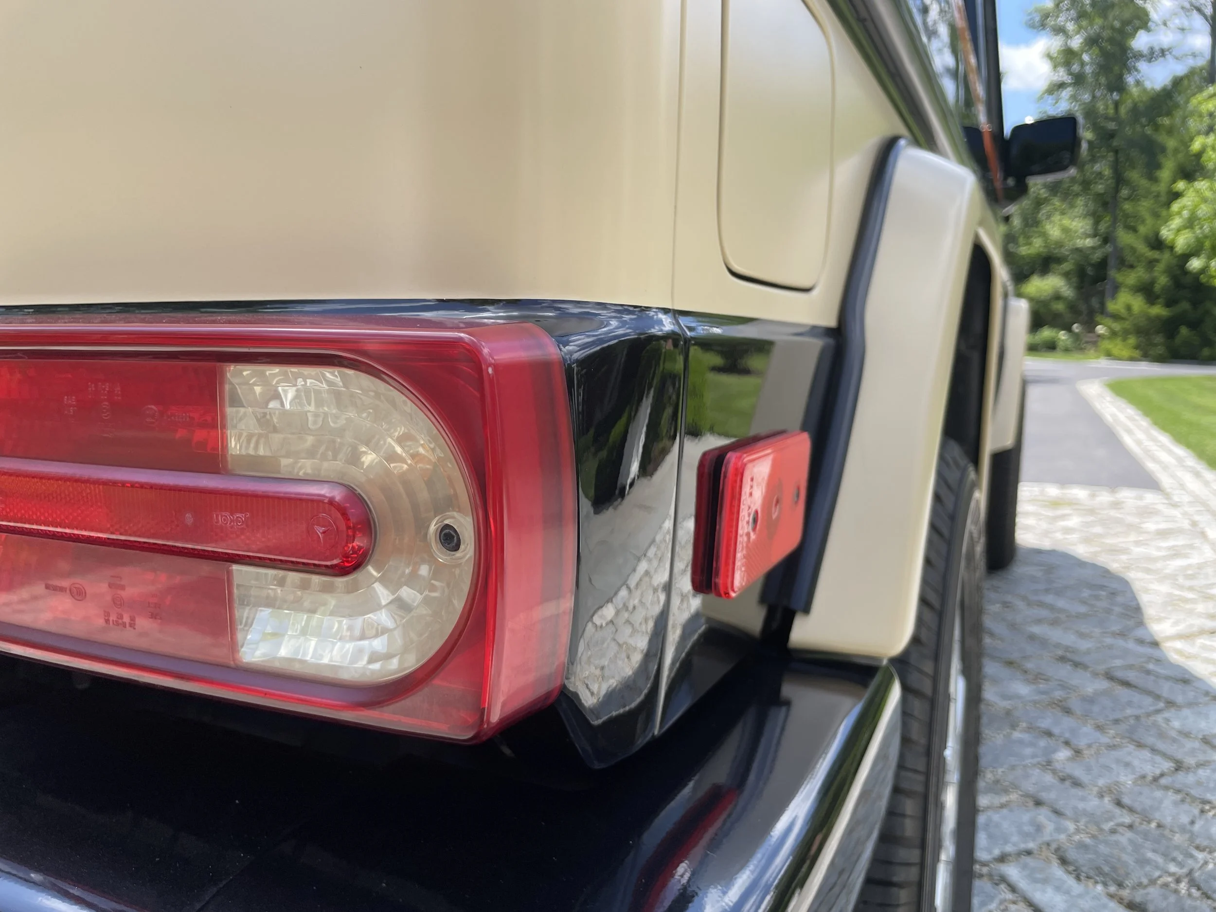 127 Rear Tail PS.JPG
