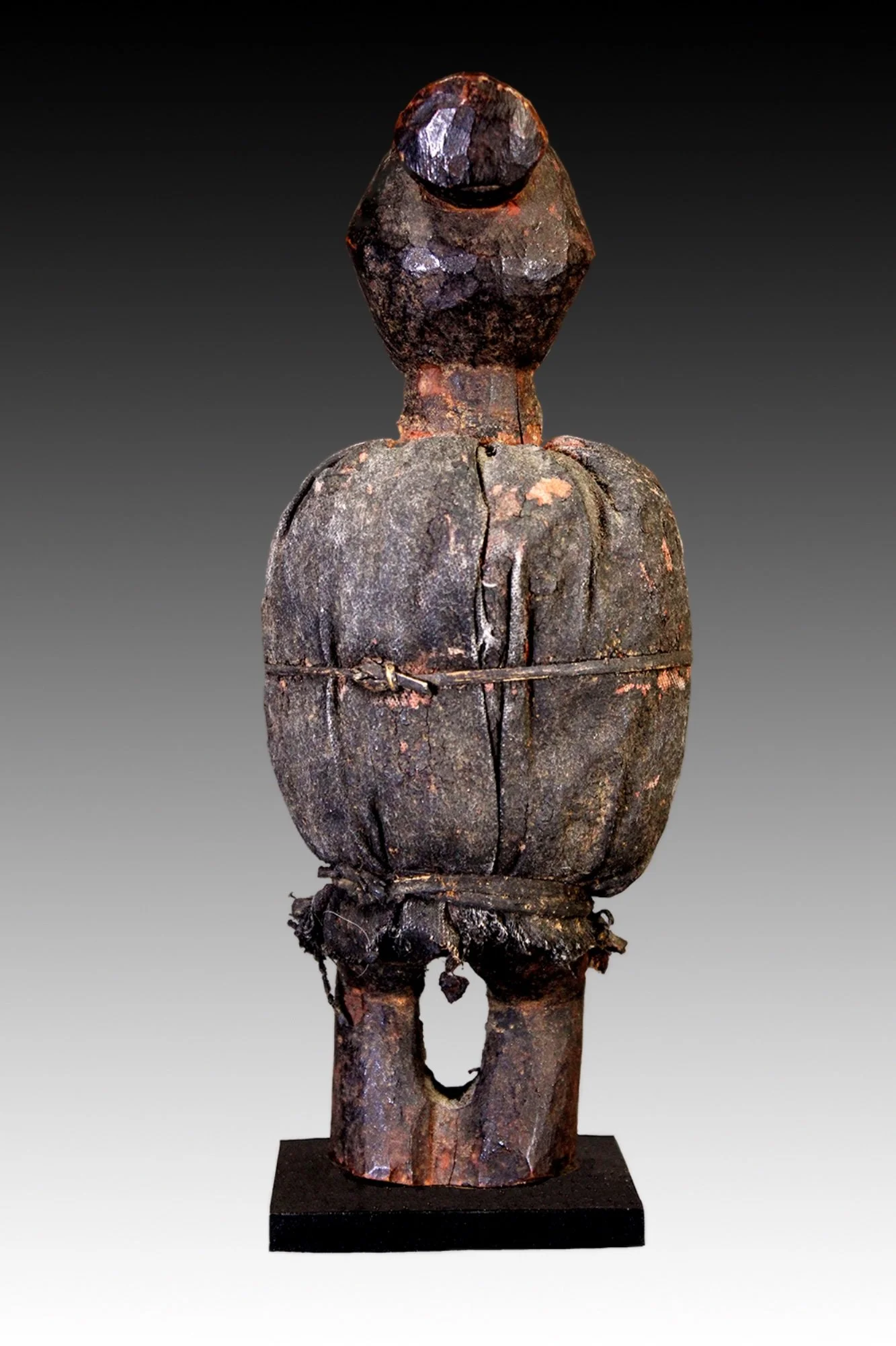 Teke power figure, back view from Jan Baum collection, Los Angeles.  www.gallerytribalart.com