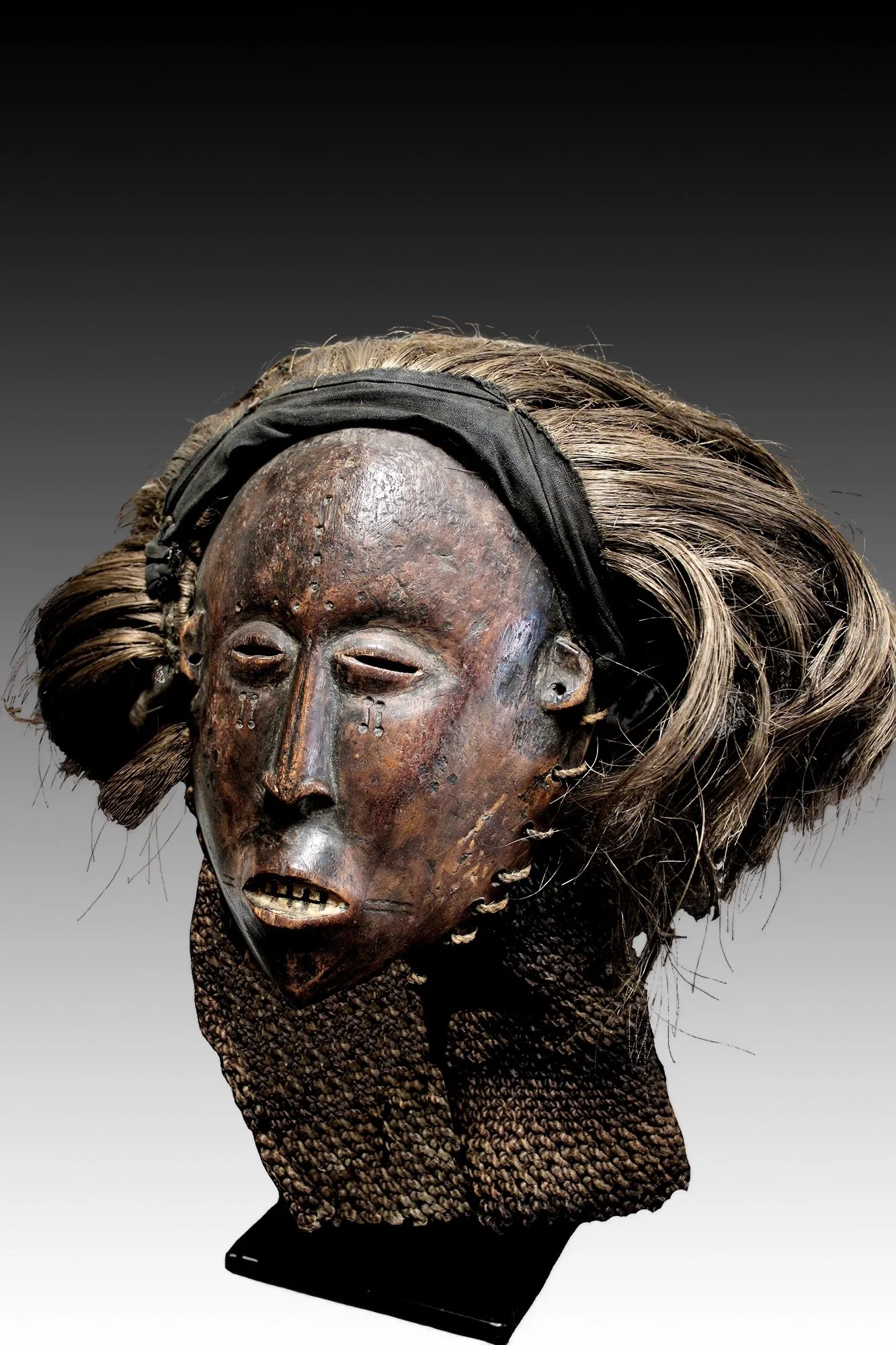 Lwena or Luvale mask from Zambia, traditional African masks.  www.gallerytribalart.com