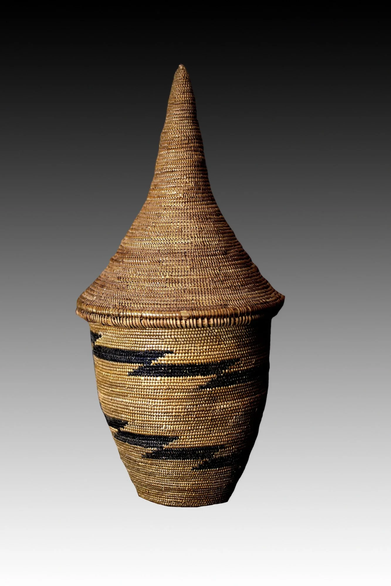 Tutsi Agaseki woven basket, Rwanda