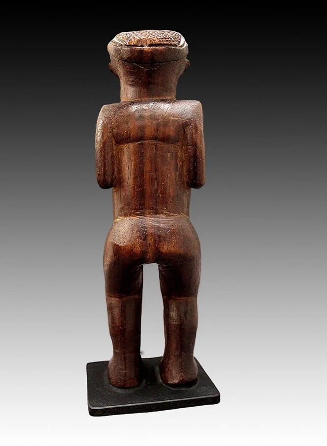 Chokwe figure used to honor family or personal spirits.  www.gallerytribalart.com