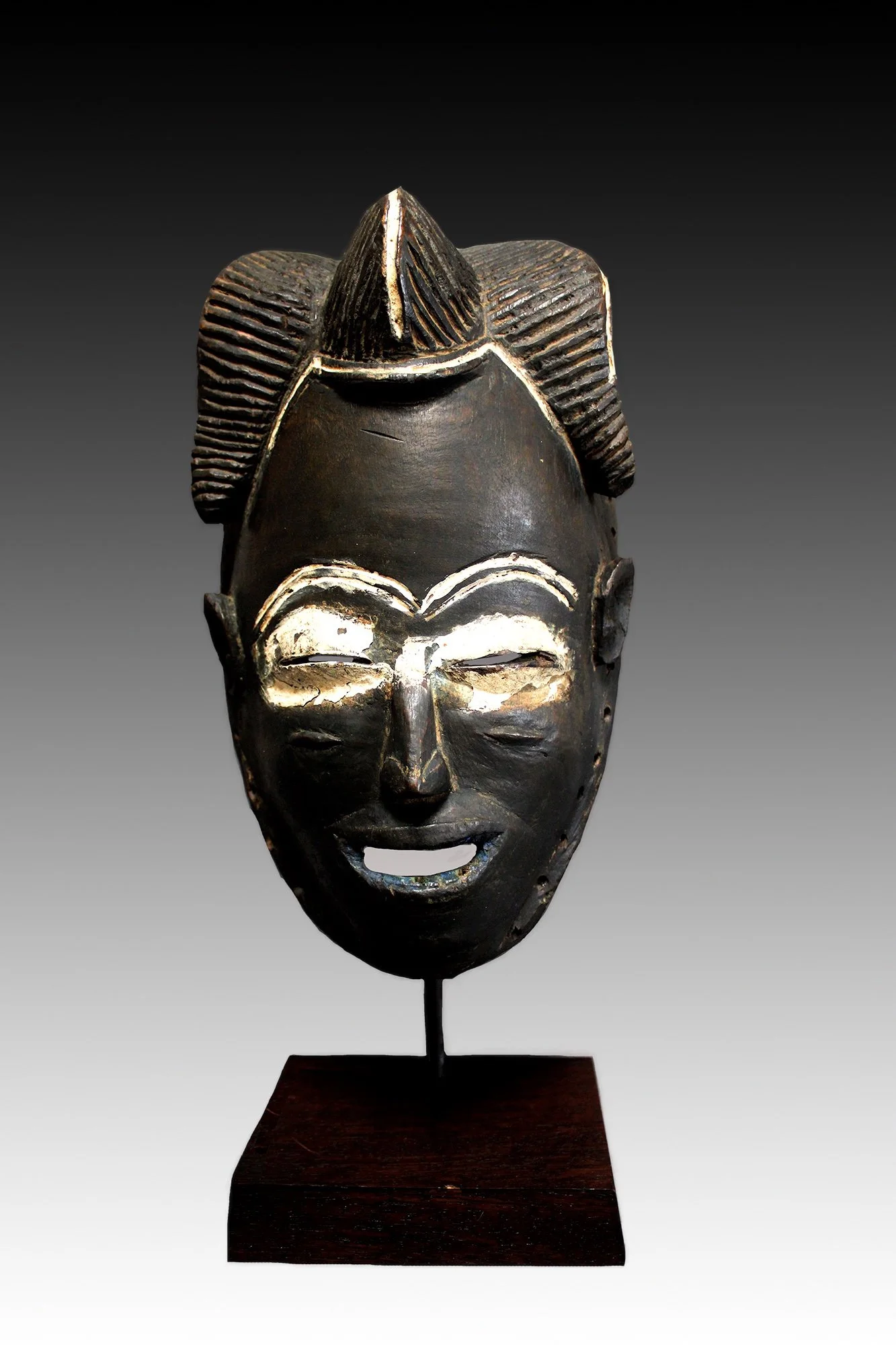 Bete-Guro mask, quality African wood carved masks. www.gallerytribalart.com