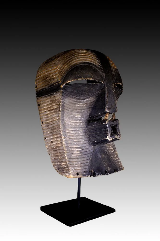 Sonyge Kifwebe mask with linear striations.  www.gallerytribalart.com