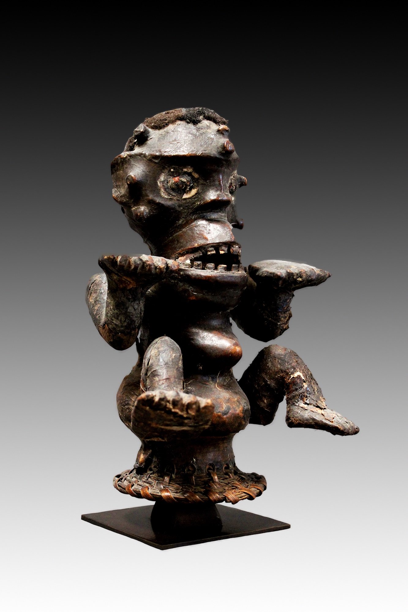 Widekum headdress were worn at dances of their regulatory society.  www.gallerytribalart.com