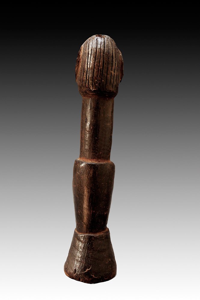 Ngbaka pipe figure backswept incised hairstyle.  www.gallerytribalart.com