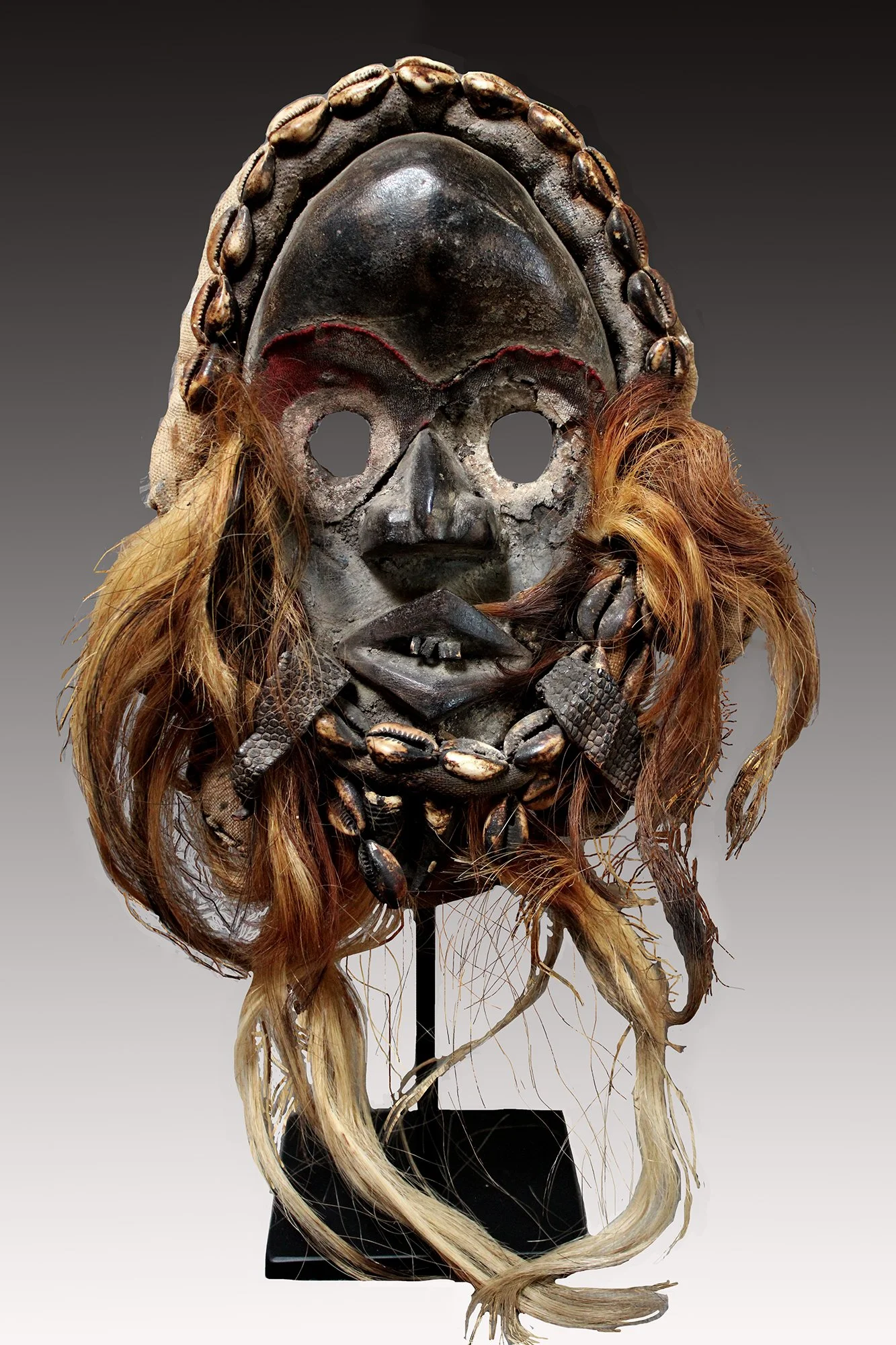 Dan Zakpai Mask, authentic African masks, www.gallerytribalart.com