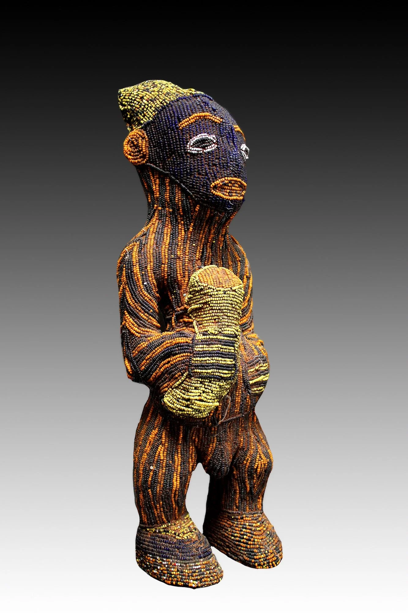 Bamun beaded figure Cameroon Grasslands.   www.gallerytribalart.com