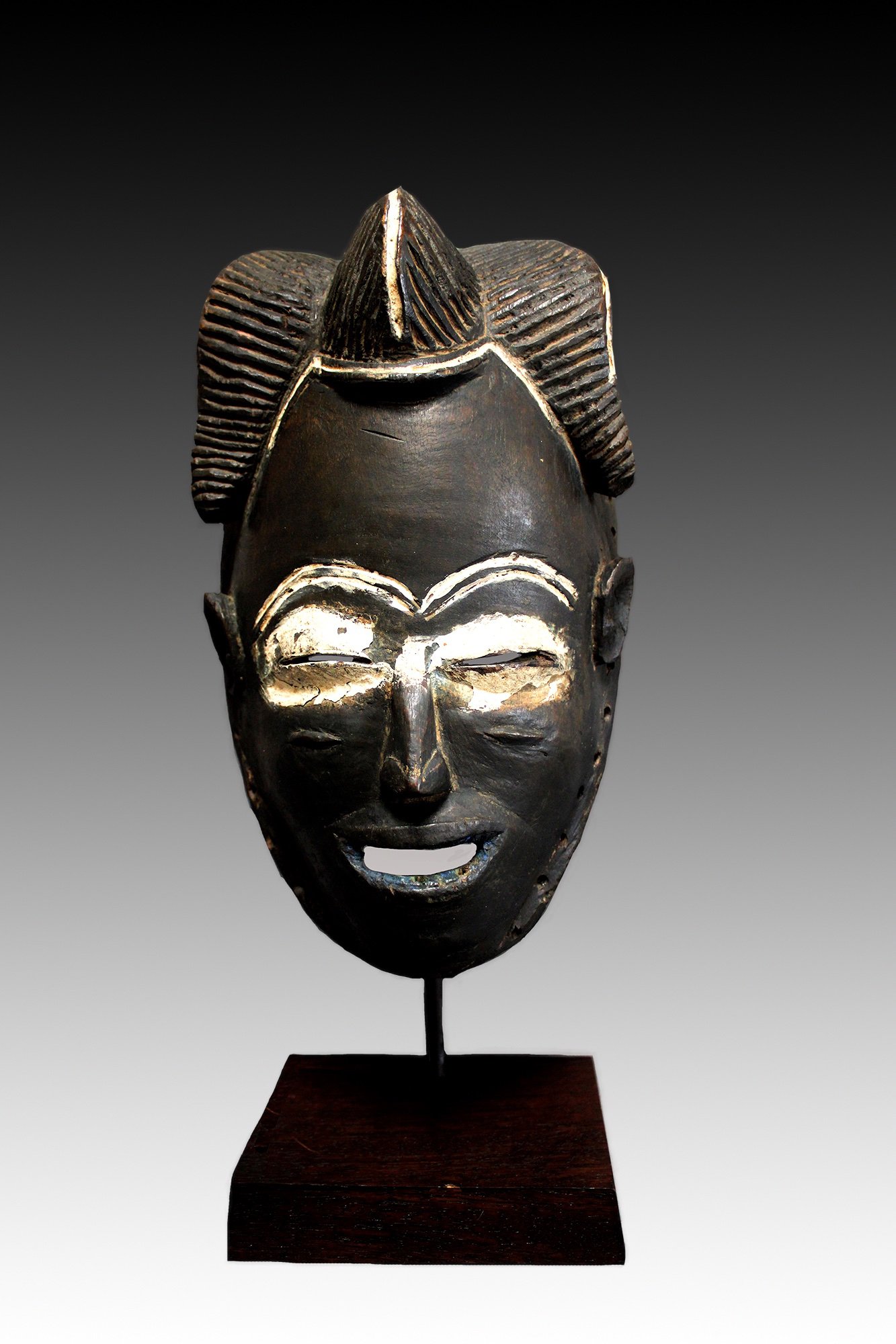 Bete Guro mask, Ivory Coast.  www.gallerytribalart.com
