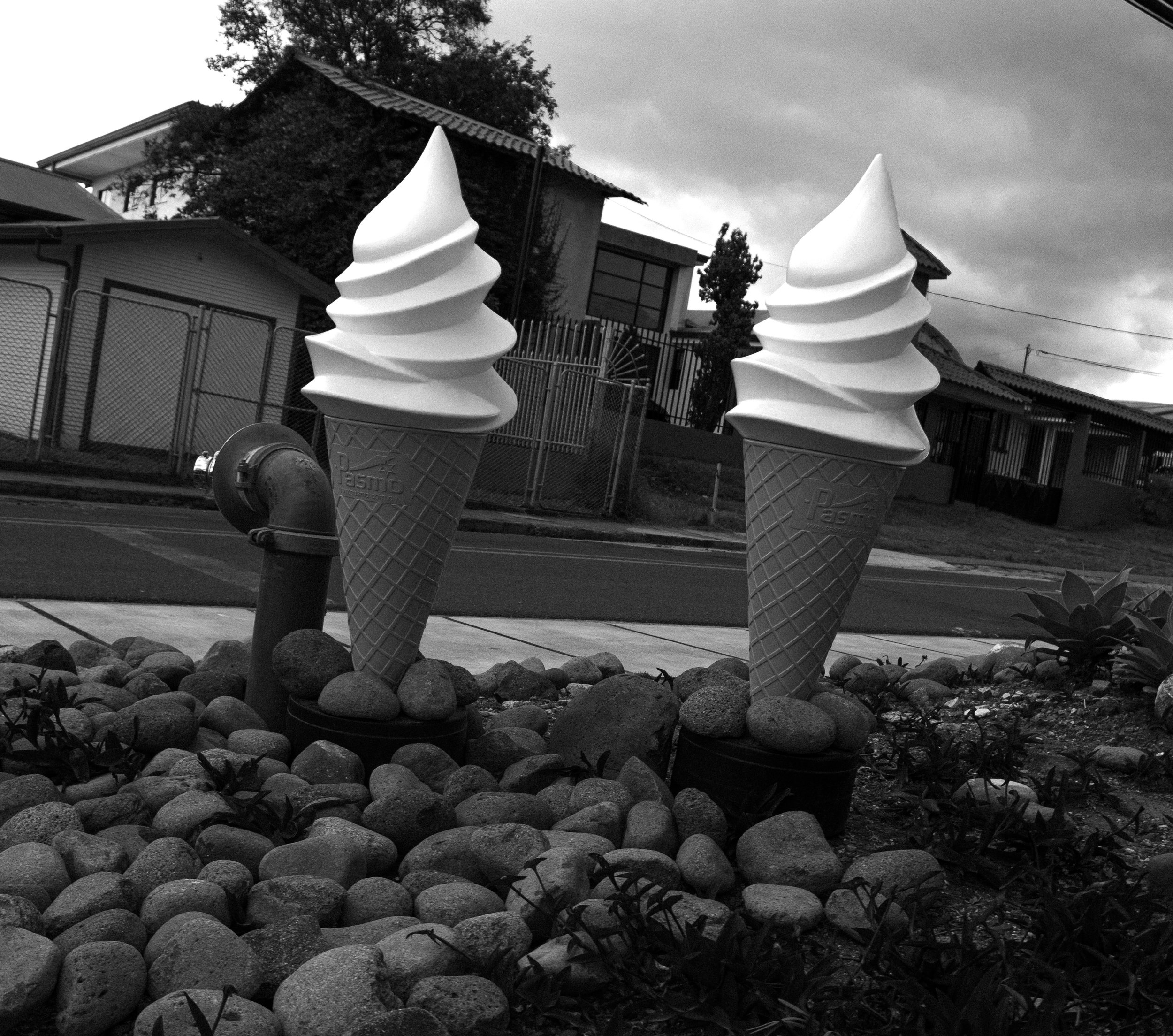 An icecream sculpture in San Pedro.