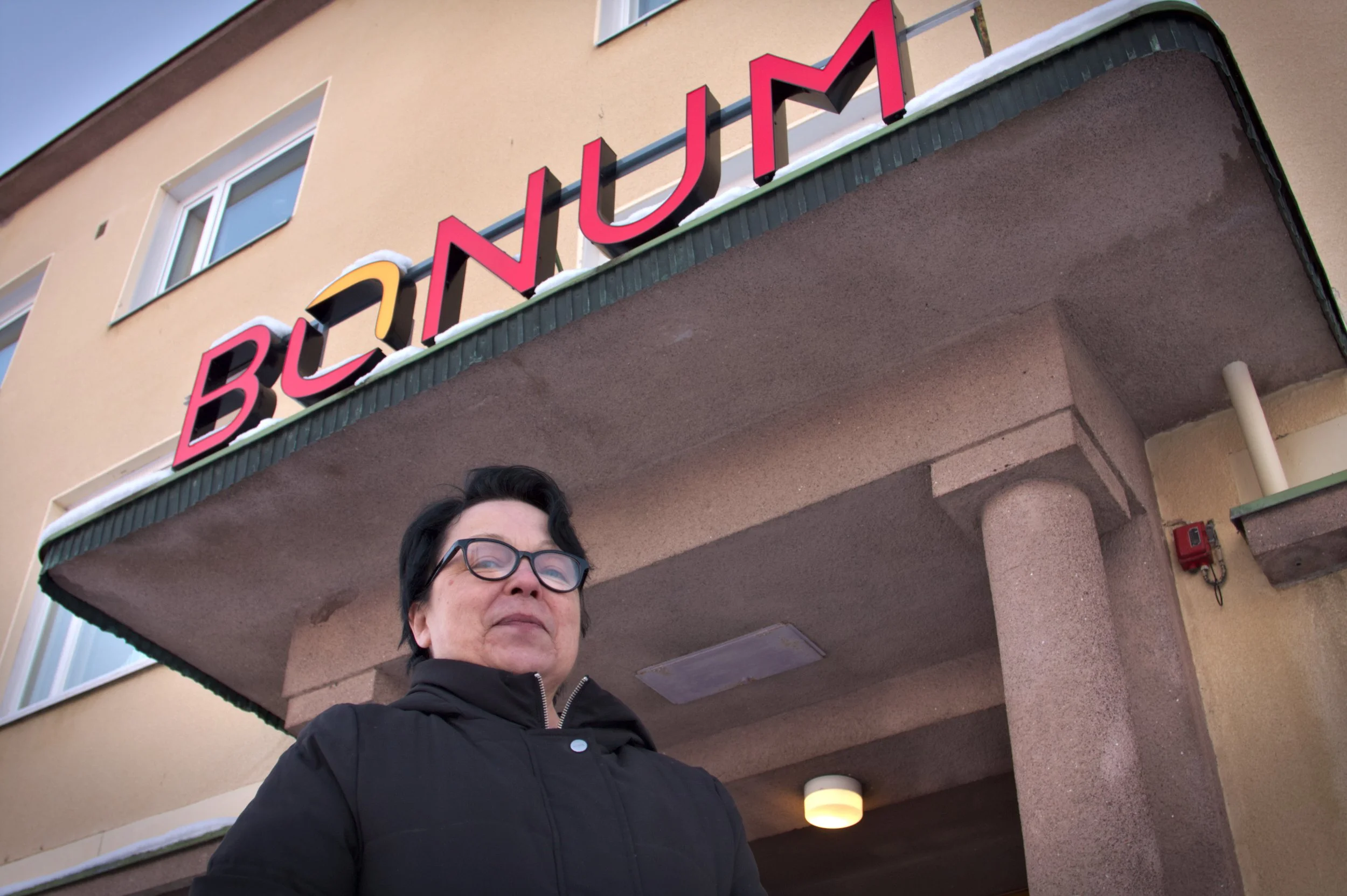 Uudet kyltit, mutta samat tutut kasvot – Anu Savolainen sai yrityskaupoissa lisää palveluita ja kevensi omaa taakkaansa