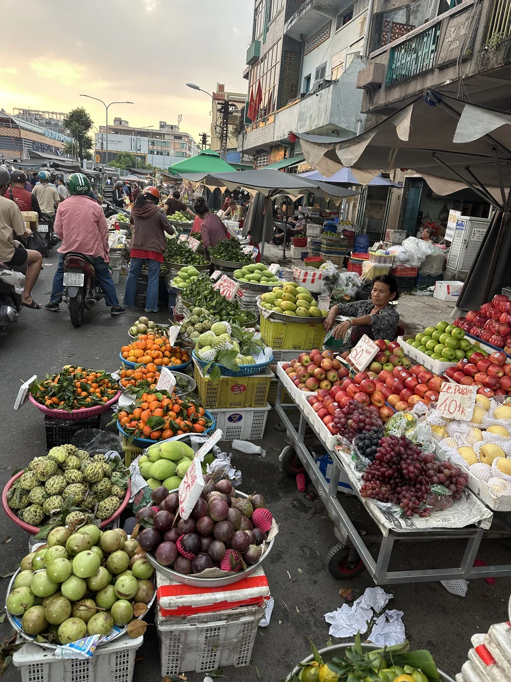 Saigon_Streets_Coffee1.jpg