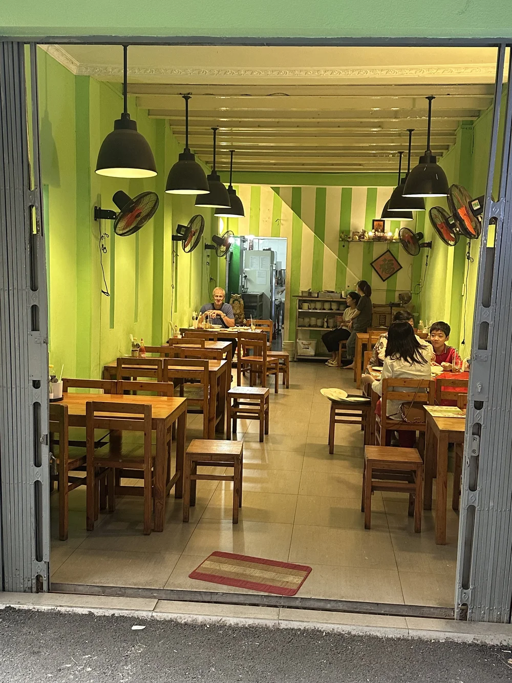 Saigon_Giay Bac Restaurant1.jpg