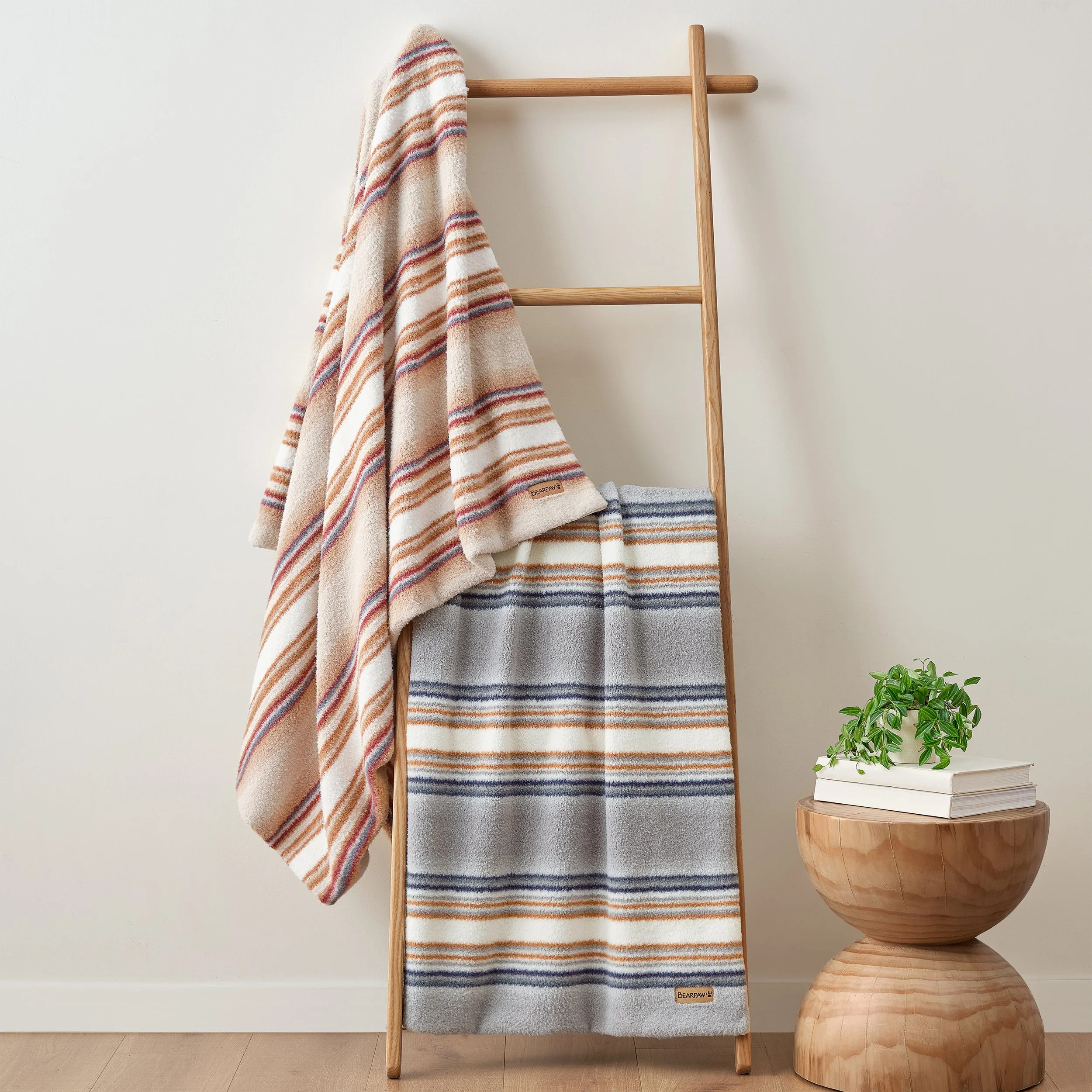 BP_KH_S26_40438_WILDER_THRW_LT TAN_CLCTN 2.jpg