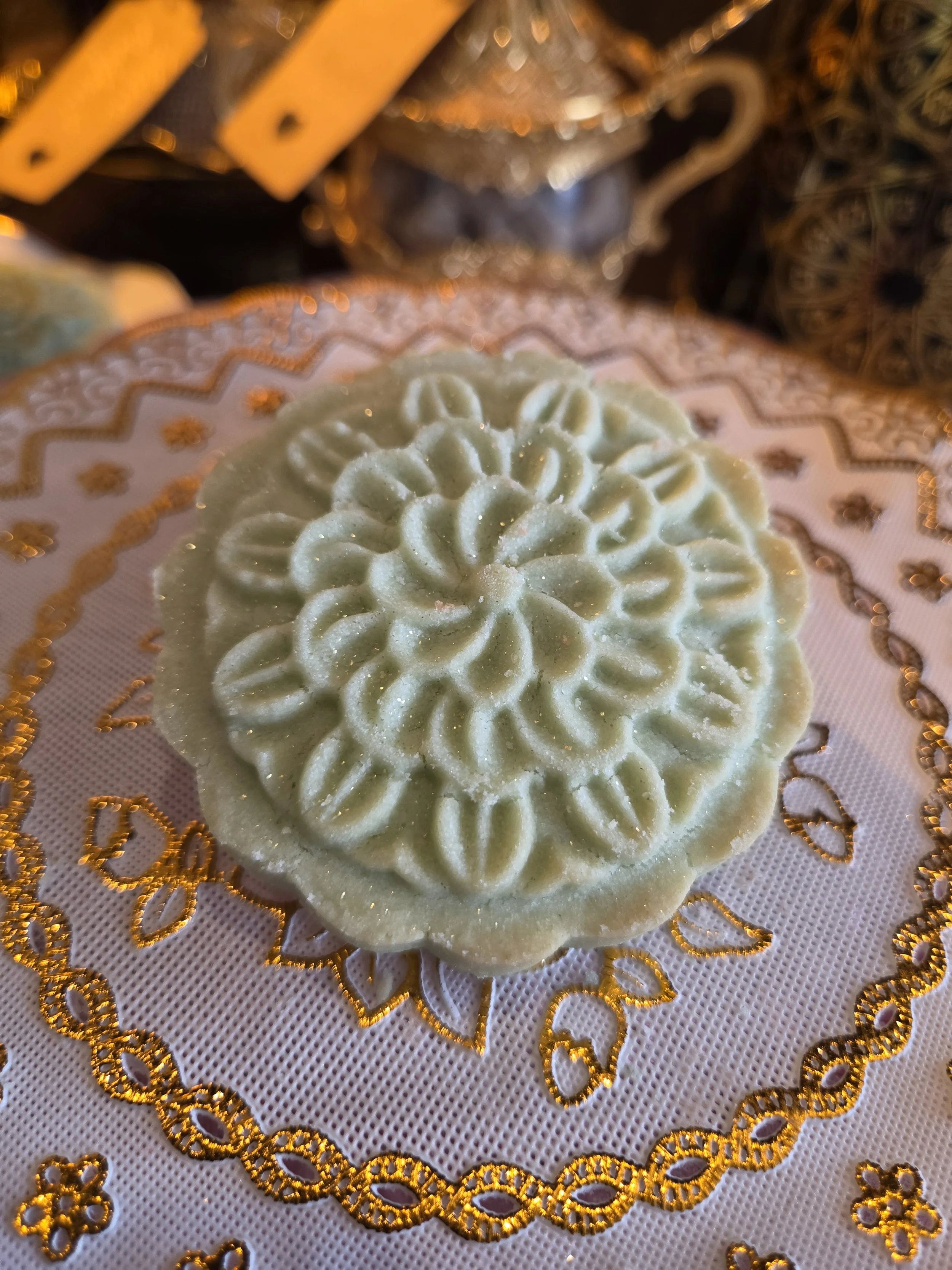 Datura (Moonflower) Handcrafted Shortbread