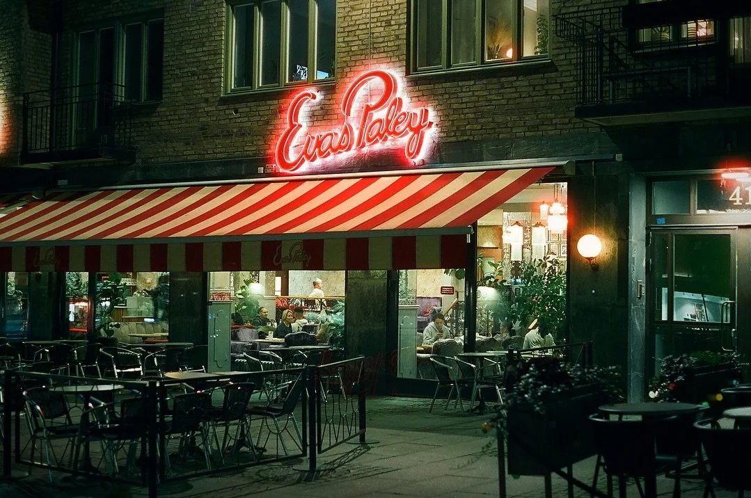 Some night time analogue photos with Cinestill 800T
.
.
.
.
.
#35mm #35mmfilm #cinestill #cinestill800t #nightphotography #nattfoto #nattfotografering #filmphoto #filmphotography #analogfoto #gothenburg #g&ouml;teborg #zenscape_photography #sweden #s