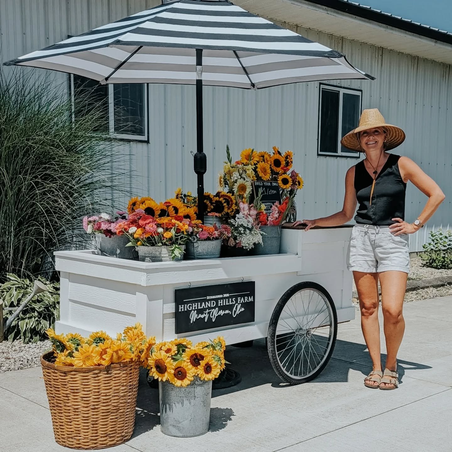 DID YOU KNOW you can rent my flower cart for your event? I'm still growing fresh cut flowers (mainly peonies, dahlias, zinnias &amp; sunflowers) and can bring what I have available. OR if I don't have in-season flowers at the time of your event, you 