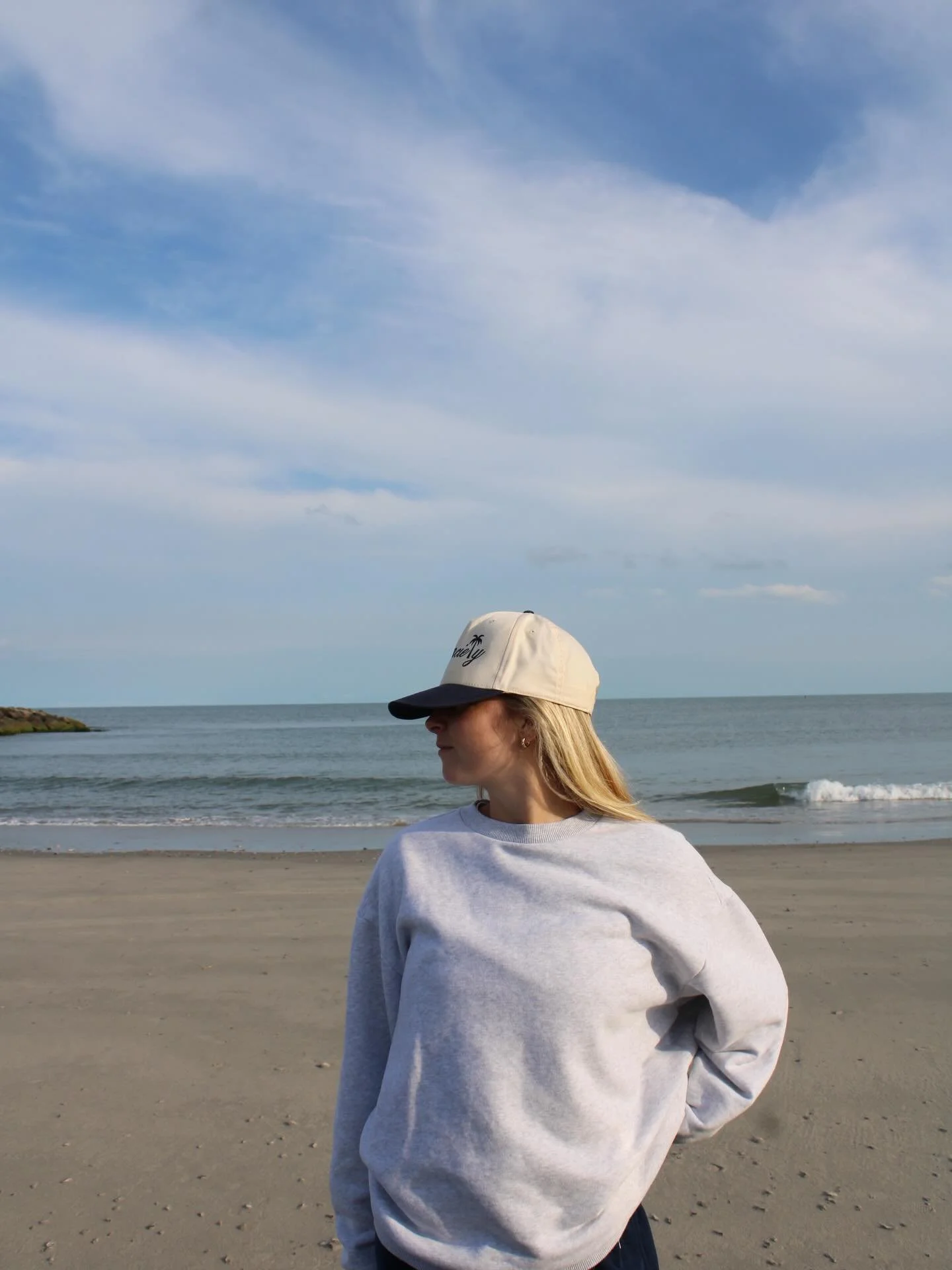 The hat you&rsquo;ll want on your dash all summer&hellip;

The one you&rsquo;ll consistently reach for because it reminds you of that one nostalgic summer. Early mornings spent with Sunciety run club, post ocean dips, @hollywood_bowls_avalon_ to fuel