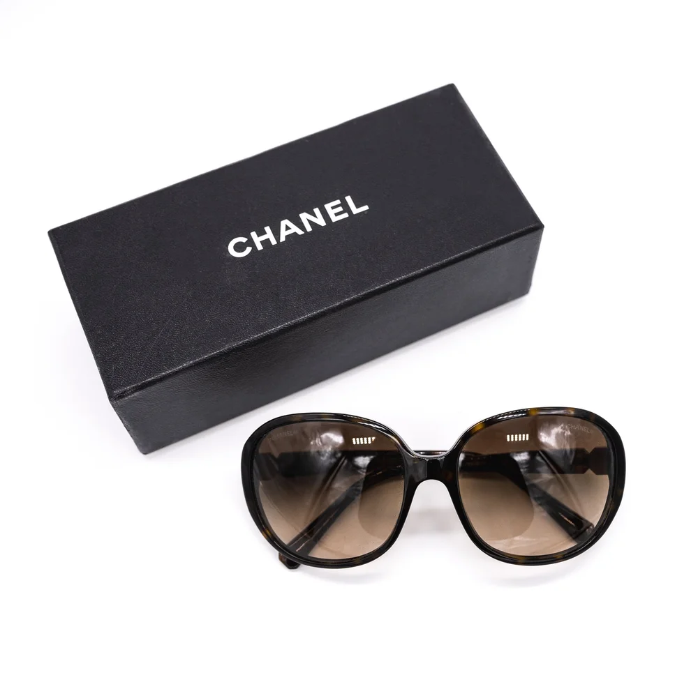 Chanel - Brown Authentic Chanel Round Sunglasses — The  display picture 2