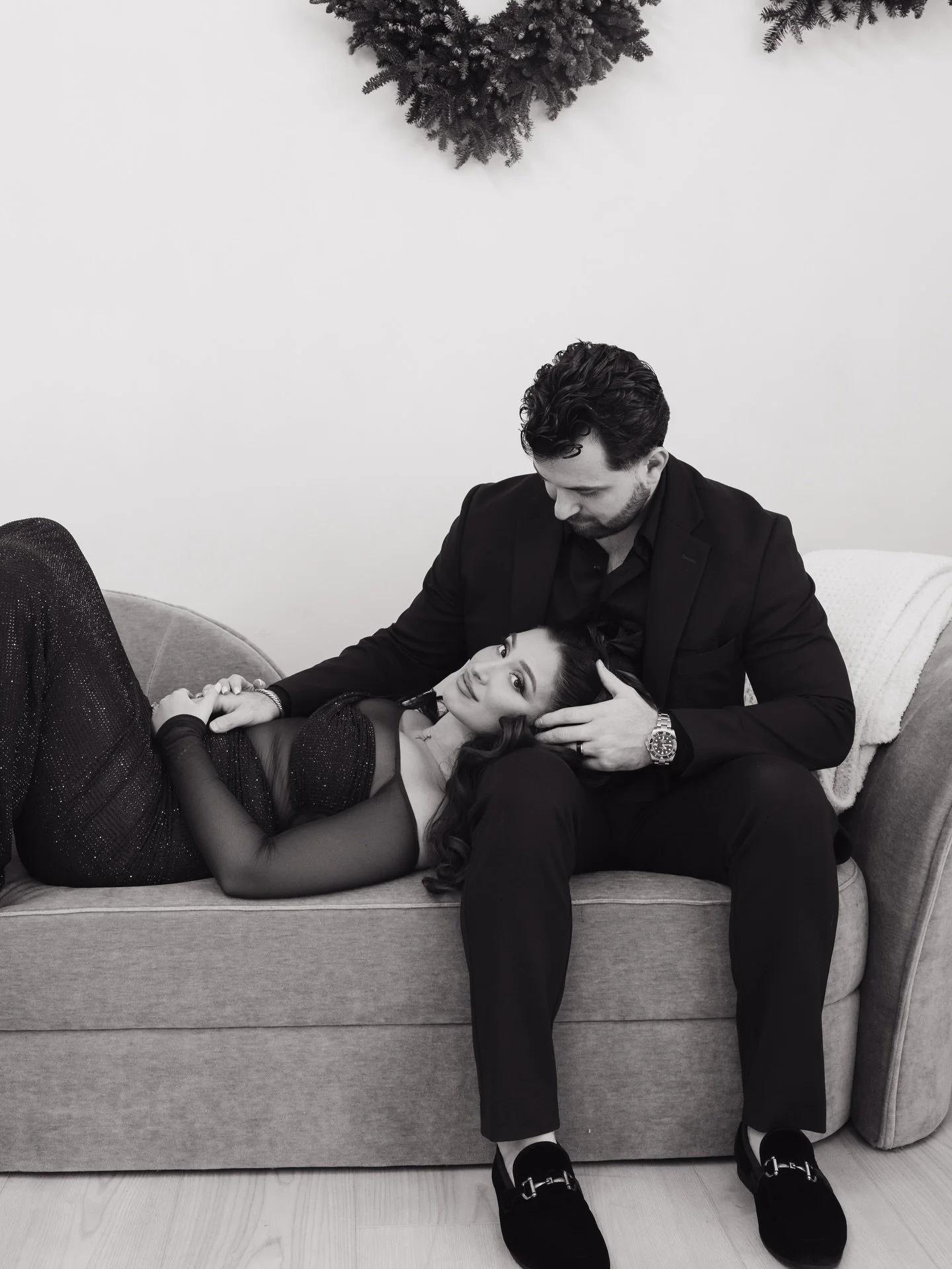 Merry Christmas from my little fam to yours🥰🎄👼 thank you Jesus for the best present ever coming in June🤍