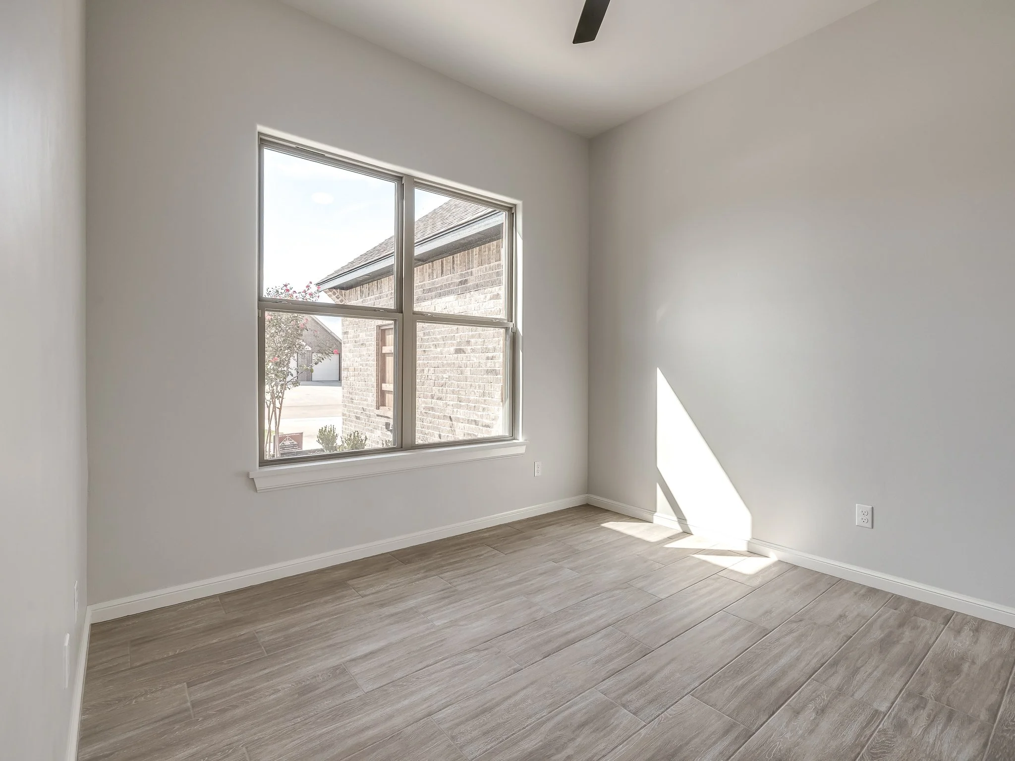 2237 W Cole Dr-59.jpg