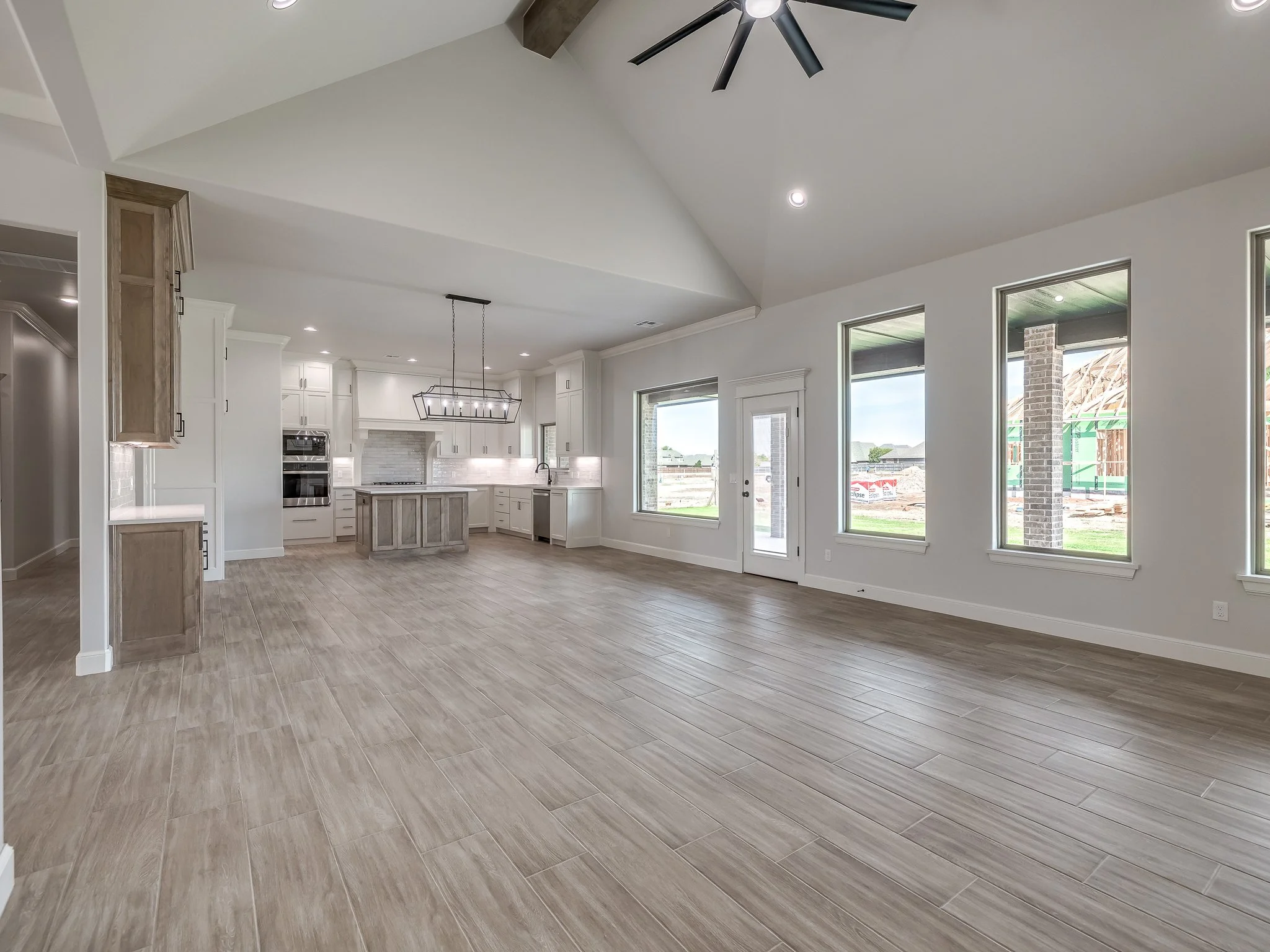 2237 W Cole Dr-18.jpg