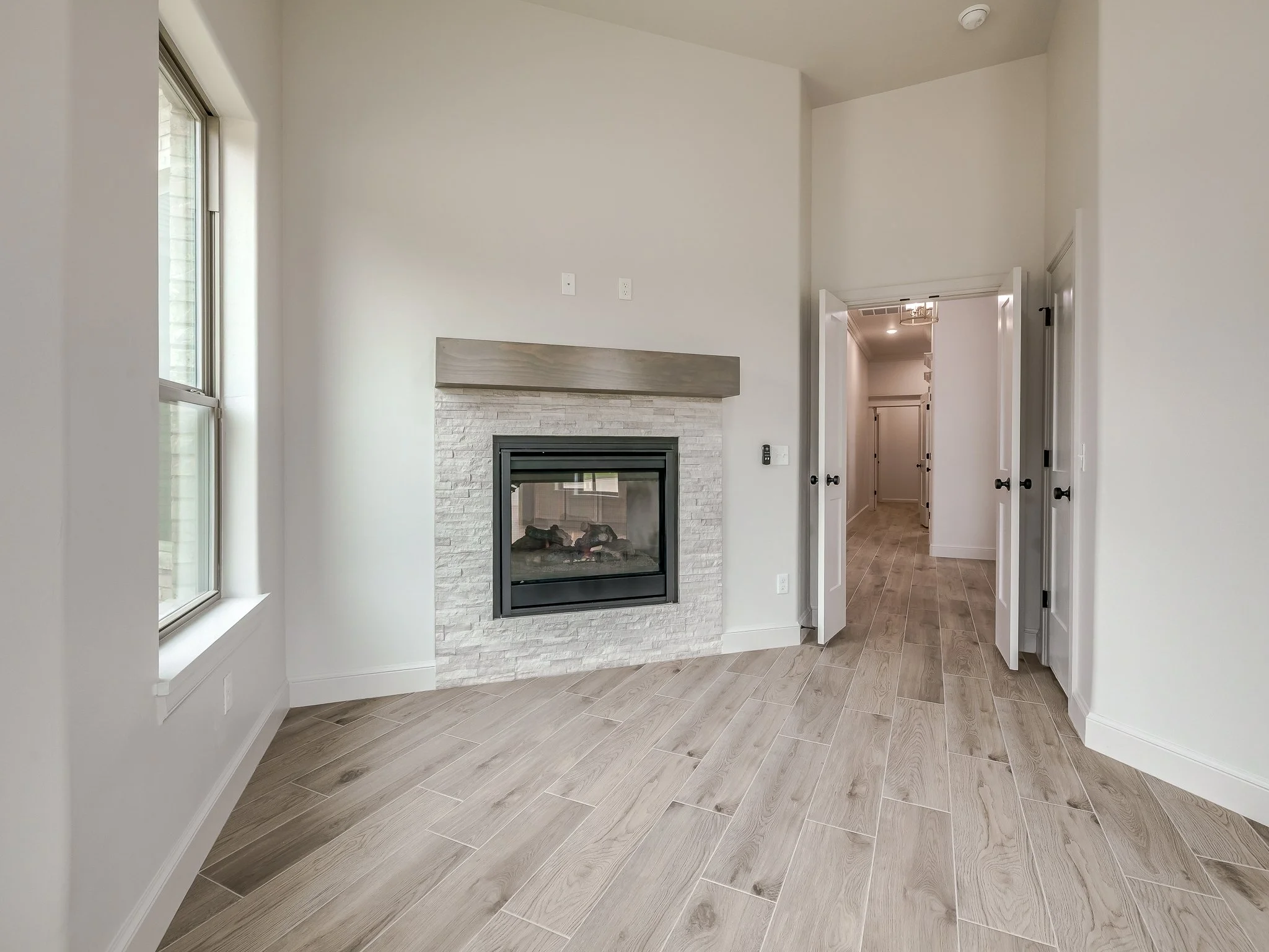 2114 W Cole Dr-48.jpg