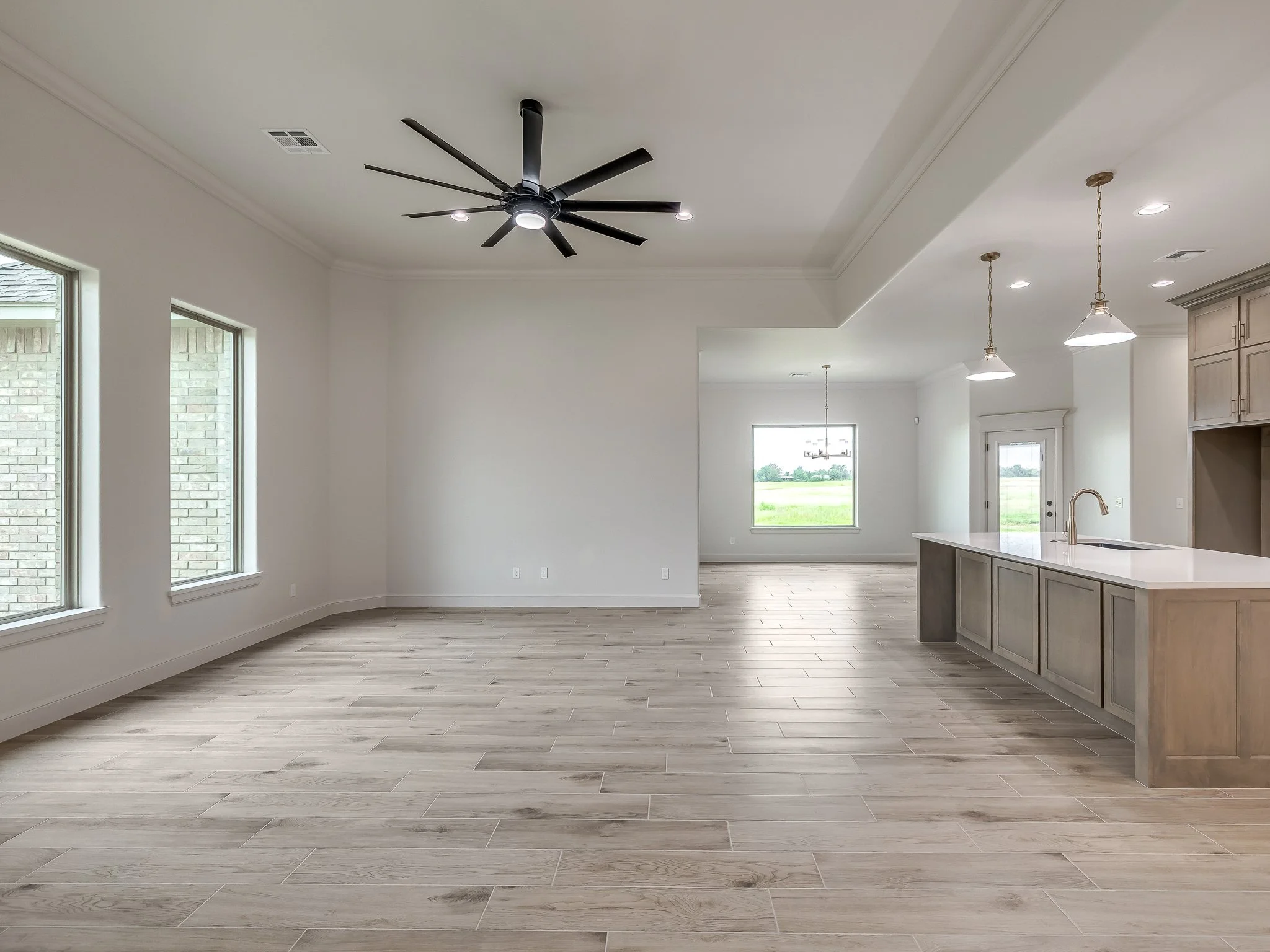 2114 W Cole Dr-10.jpg