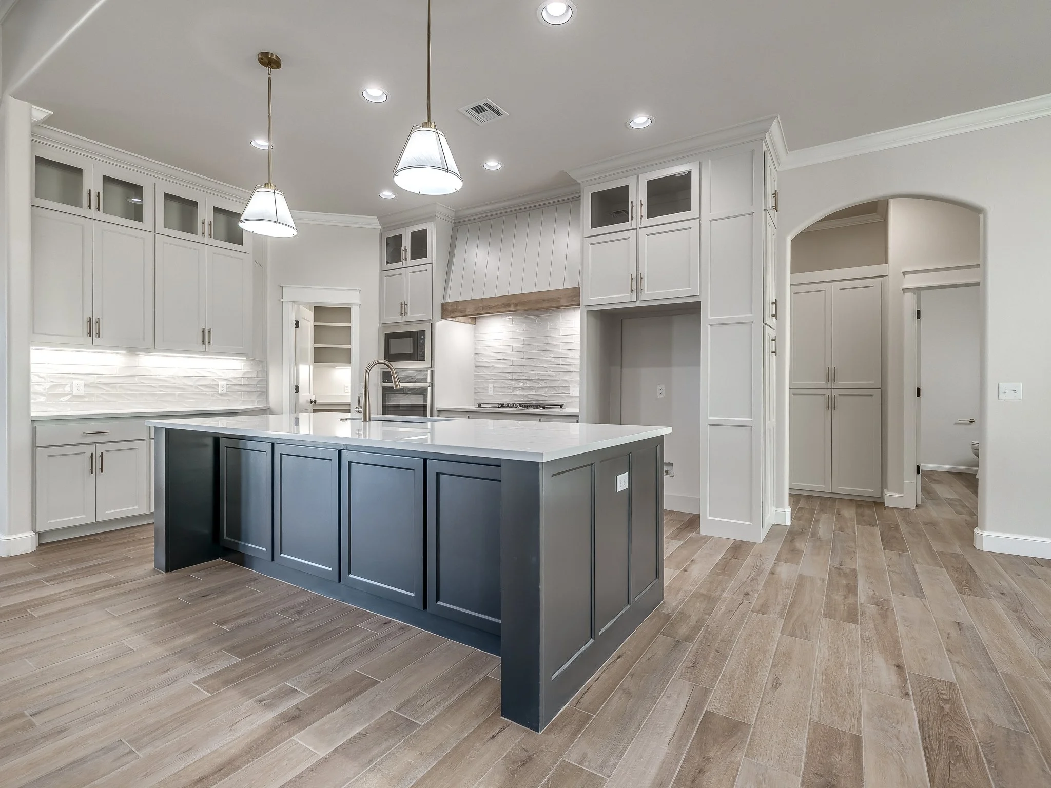 1157 Trunci Way-21.jpg