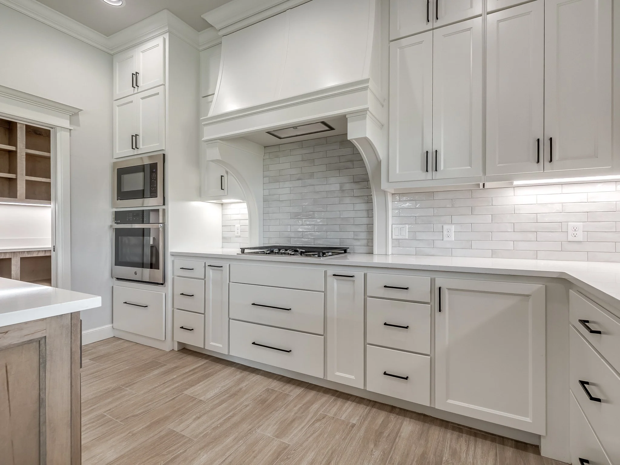 2237 W Cole Dr-25.jpg