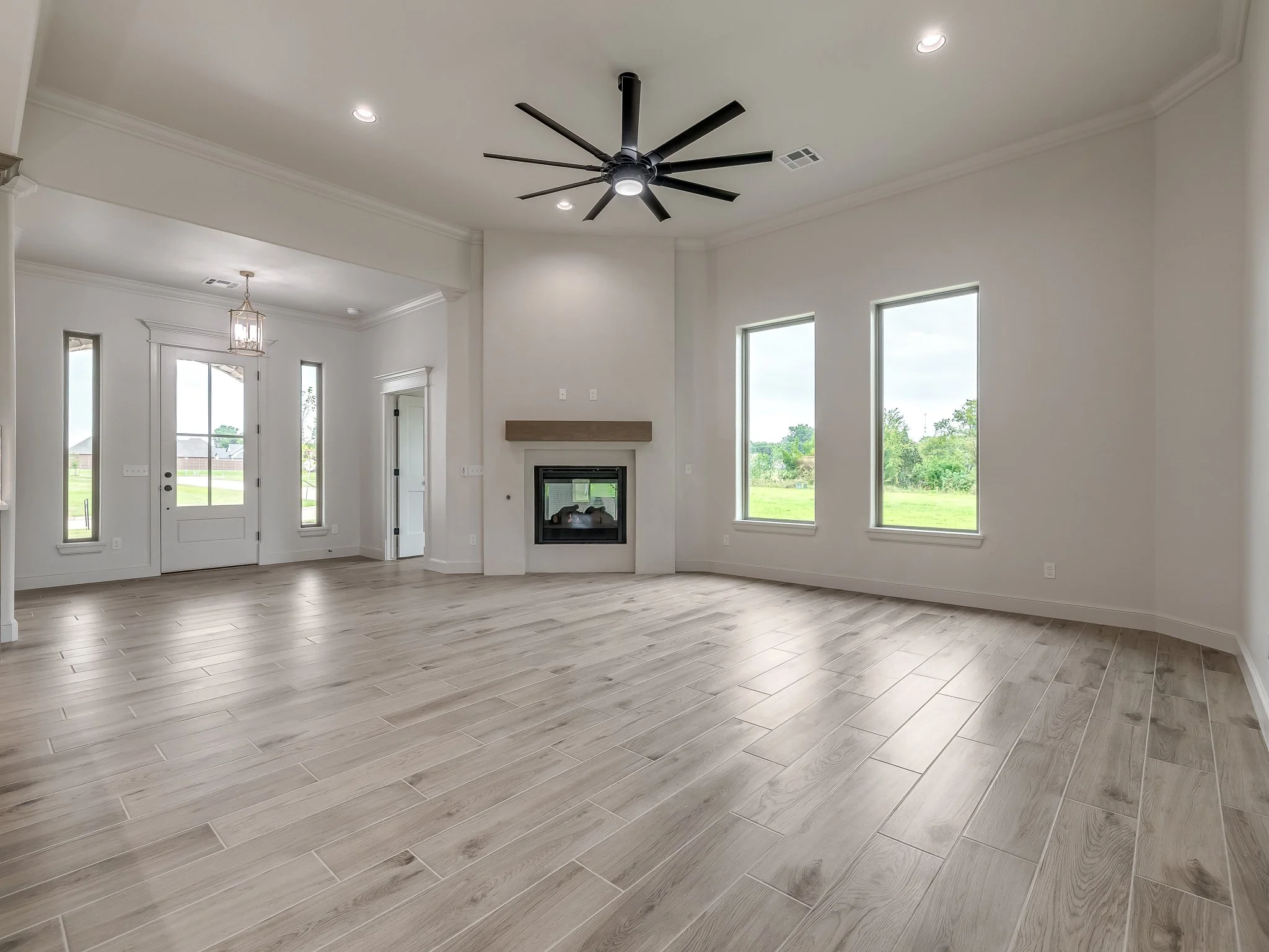 2114 W Cole Dr-12.jpg
