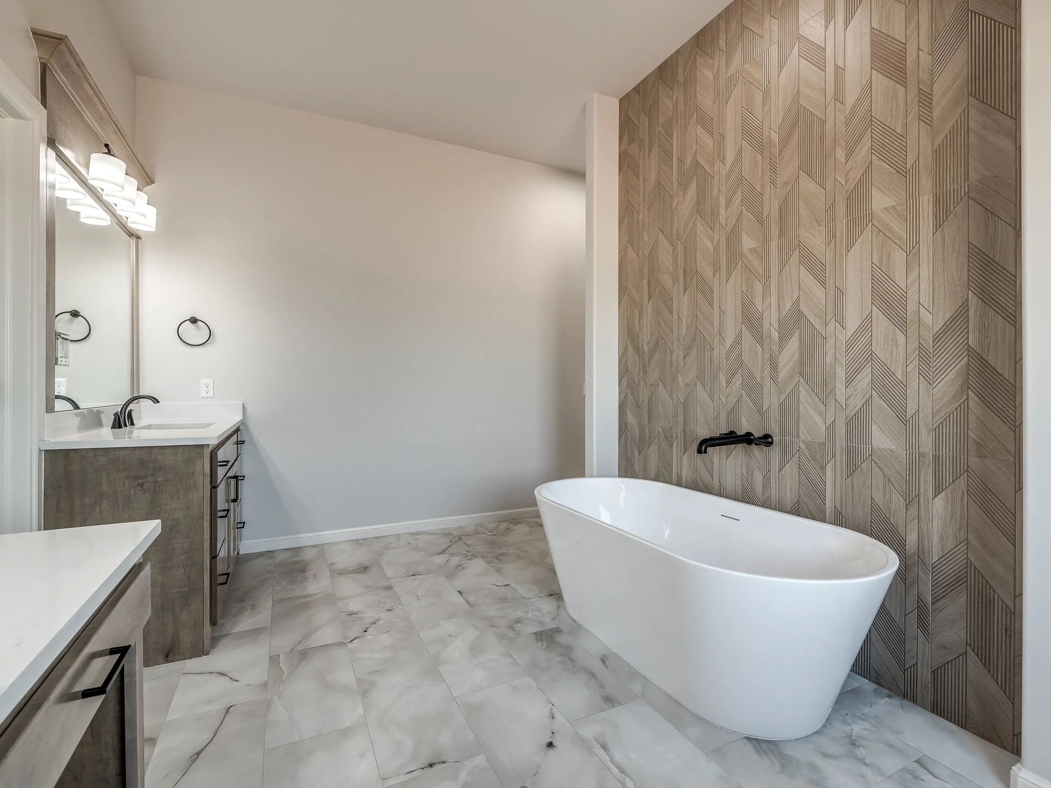 2237 W Cole Dr-46.jpg