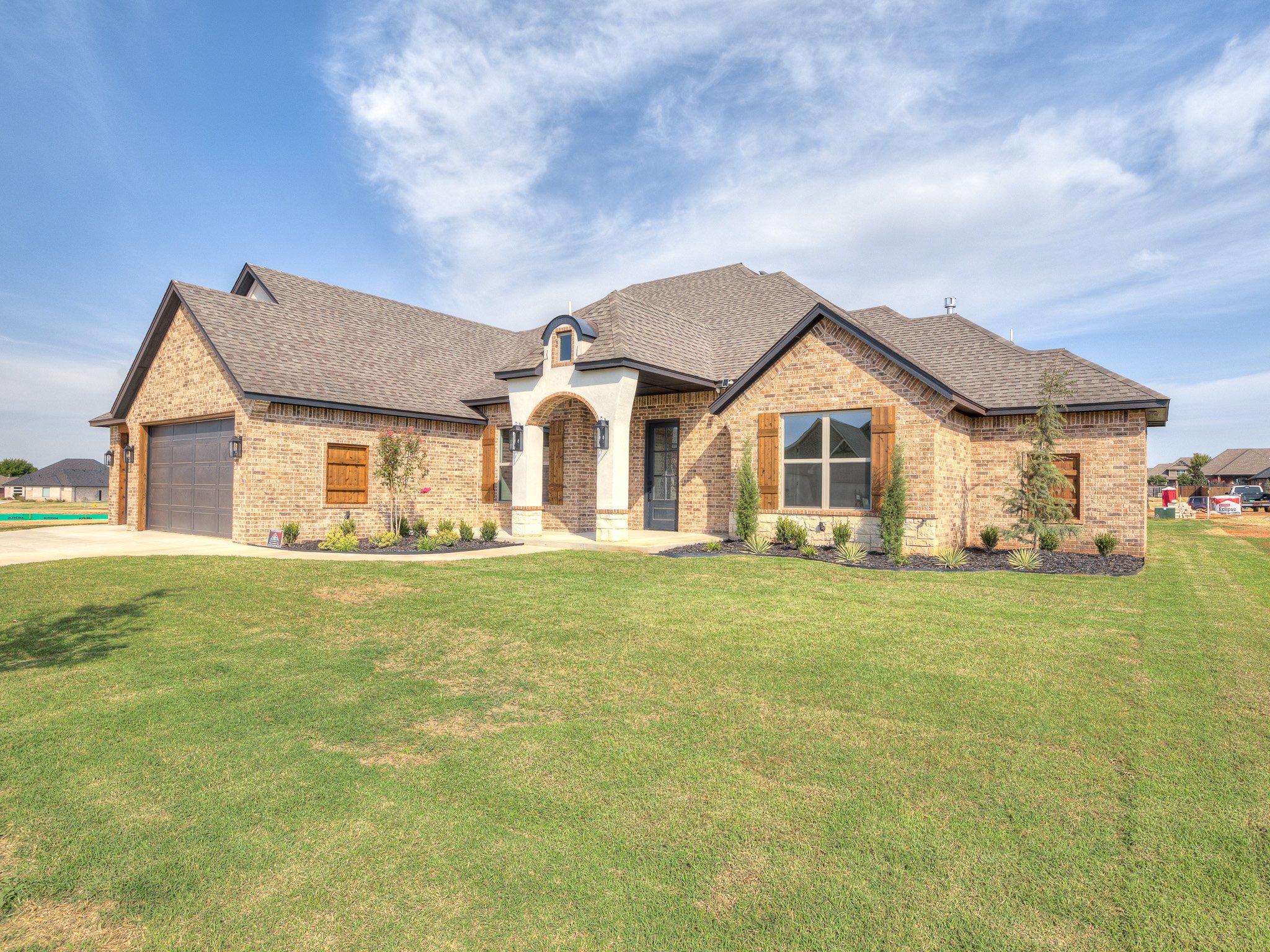 2237 W Cole Dr-5.jpg