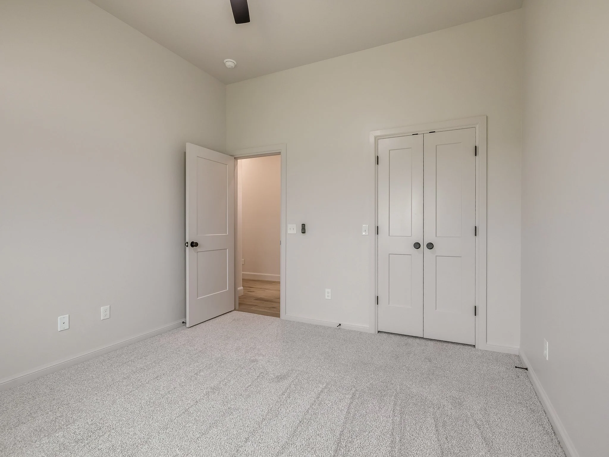 2114 W Cole Dr-57.jpg