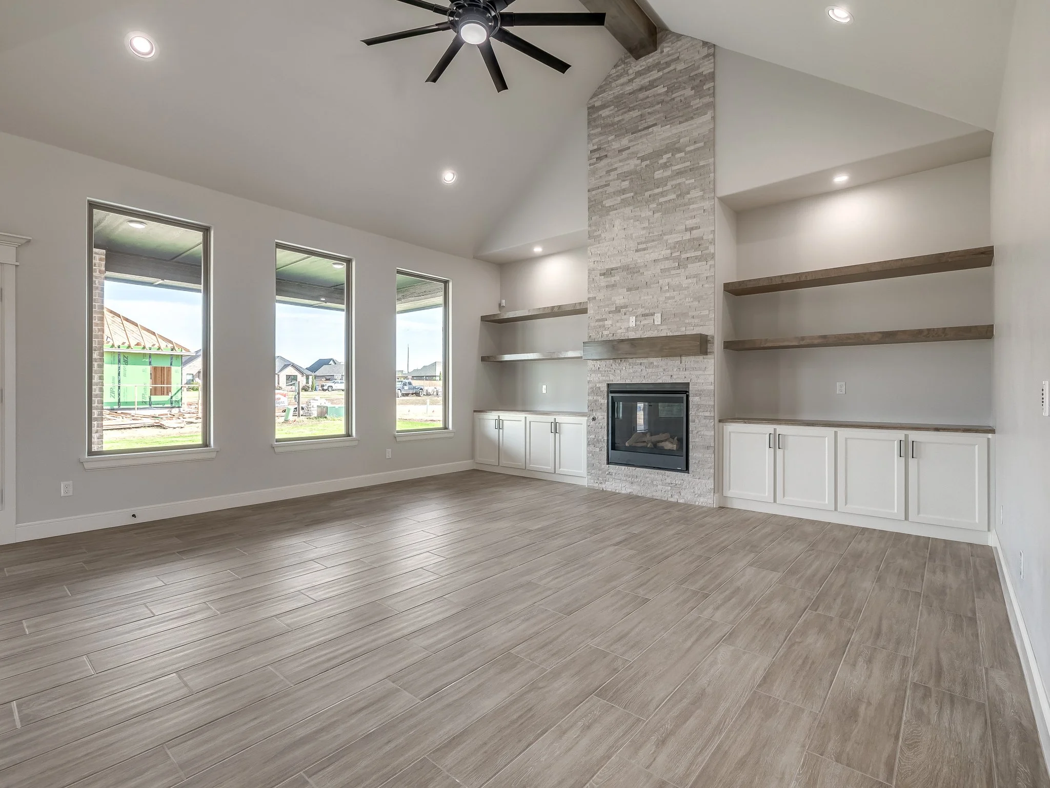 2237 W Cole Dr-13.jpg