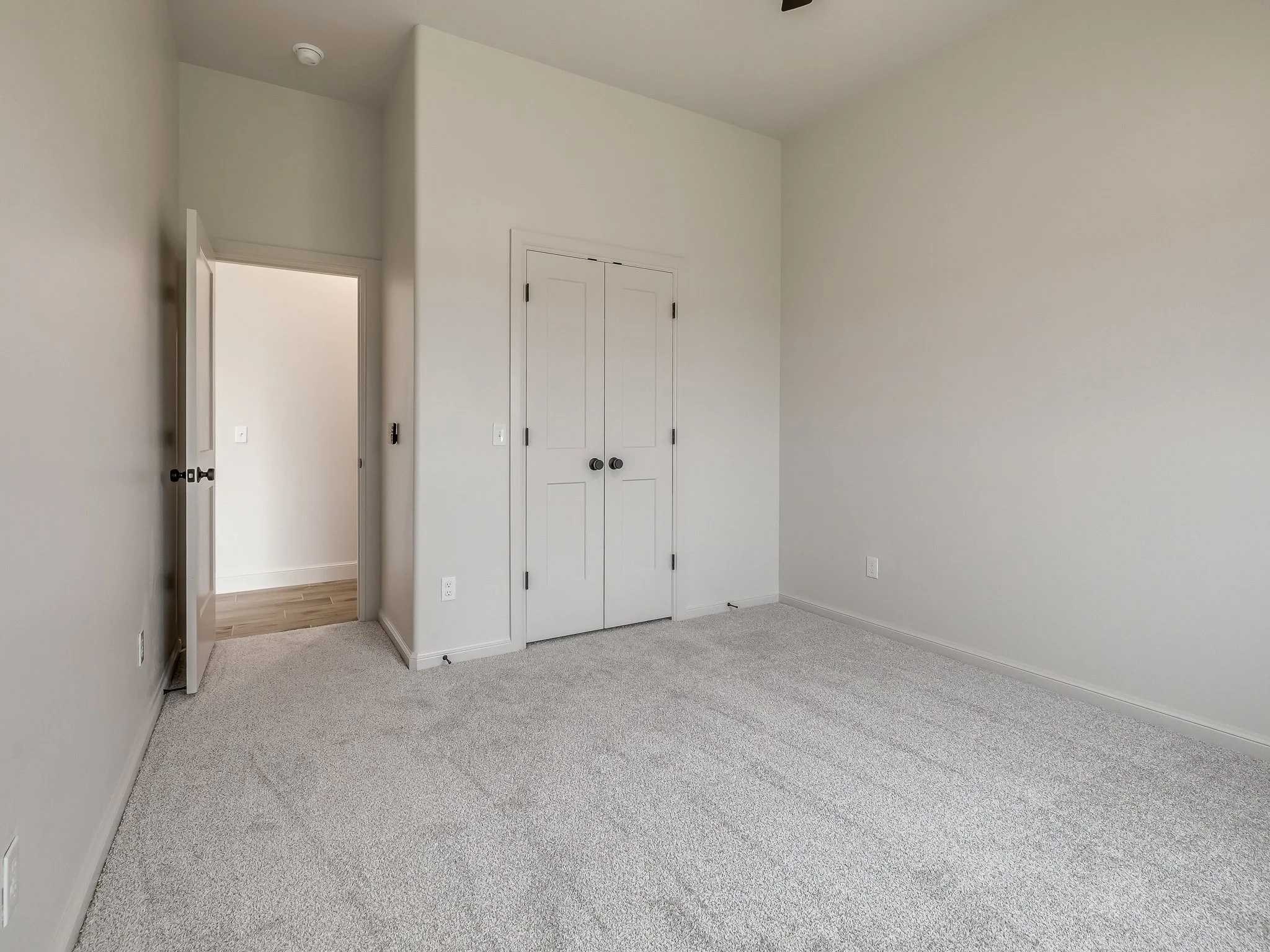2114 W Cole Dr-52.jpg