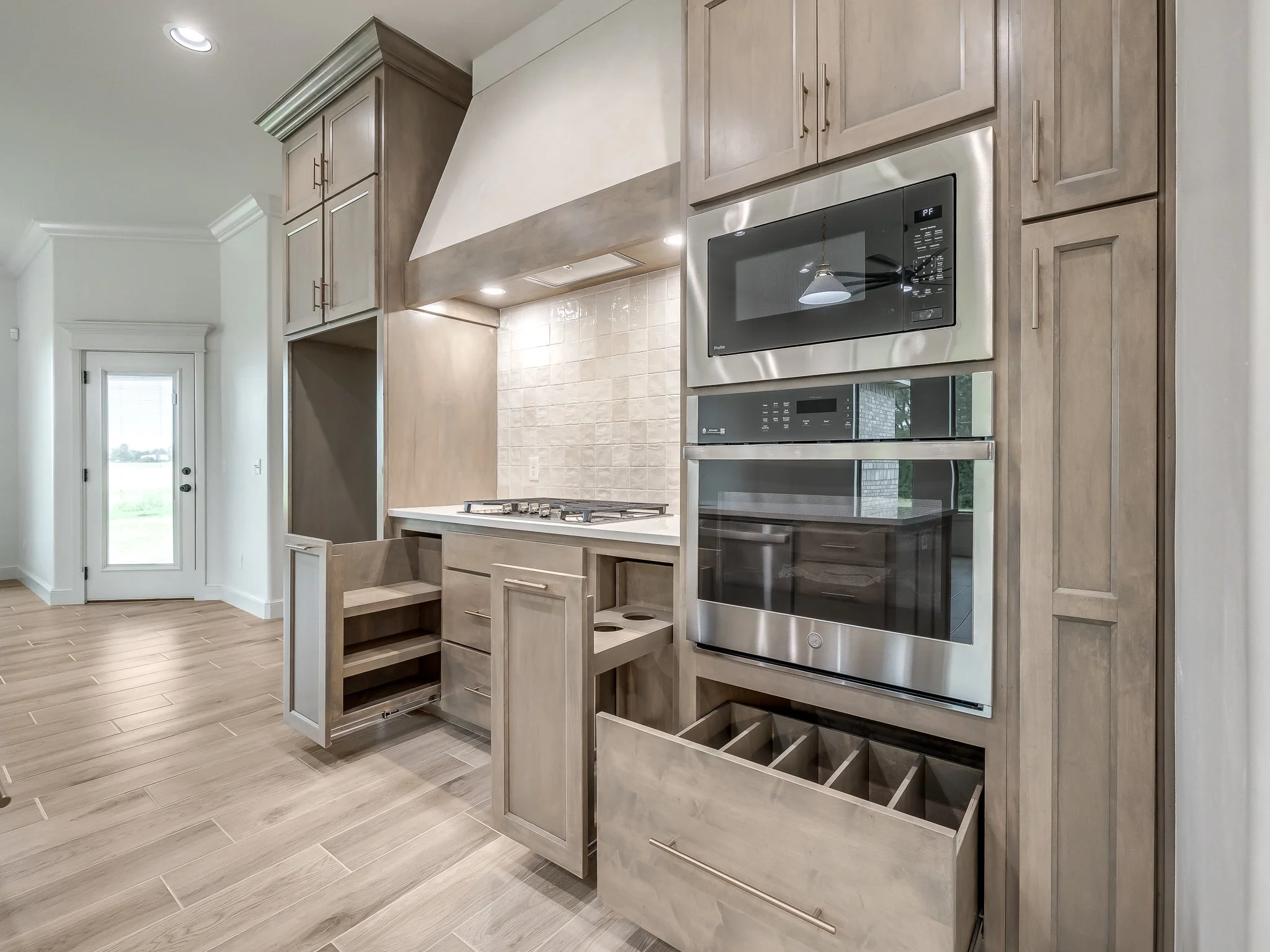 2114 W Cole Dr-23.jpg