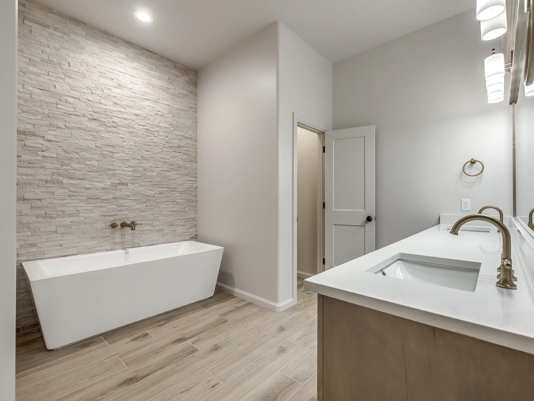 2114 W Cole Dr-33.jpg