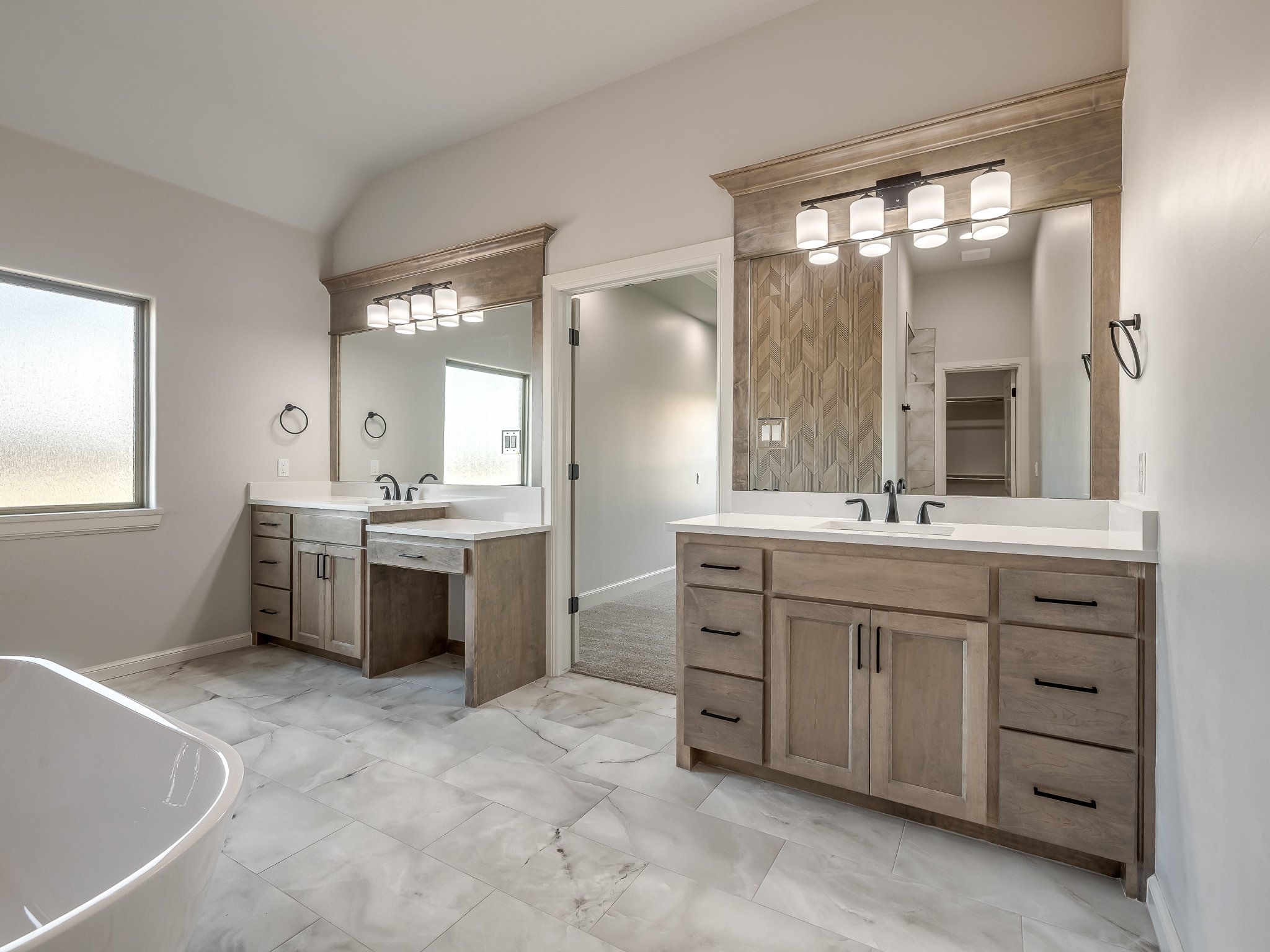 2237 W Cole Dr-45.jpg