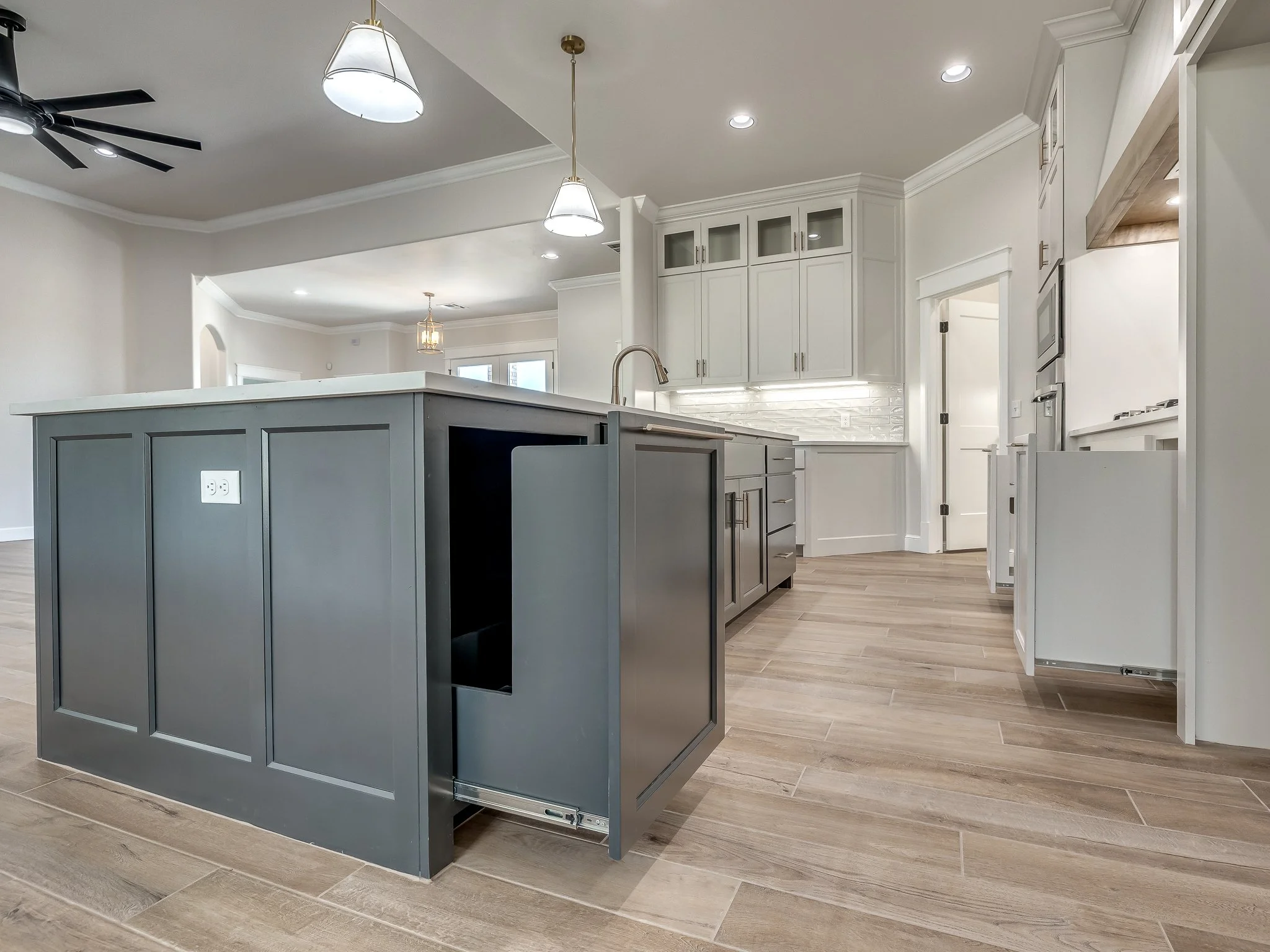 1157 Trunci Way-31.jpg