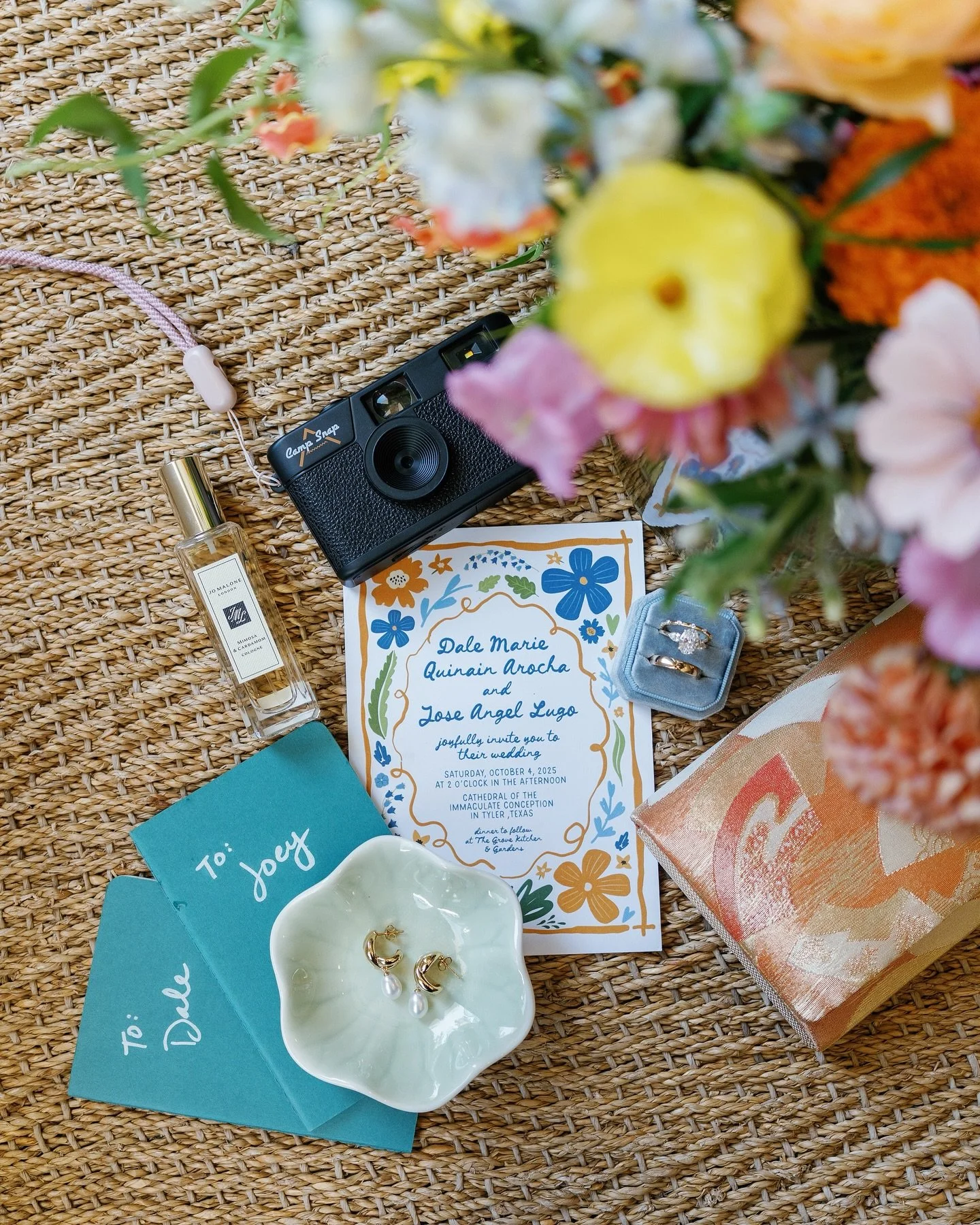 Hey I made it through my 30th birthday and my baby&rsquo;s FIRST birthday in the past seven days, so I&rsquo;ve cleared myself to post on Instagram again 😁😁 here are a few early favorites from Dale &amp; Joey&rsquo;s wedding this past weekend!! Sti