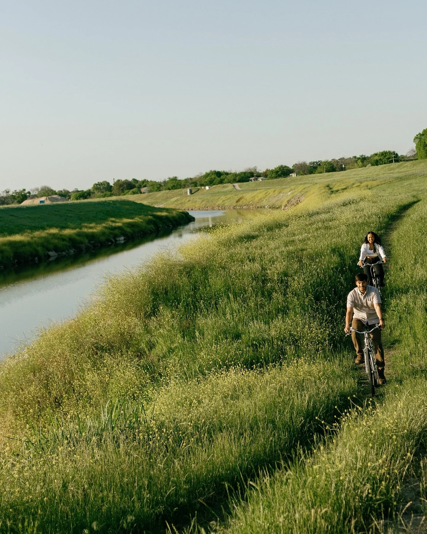 In the midst of working on a new session guide, I have been revisiting galleries both new and old to showcase a few different locations I offer. (A few shared in this post!) 

In my session guide, you will find all the locations I have photographed a