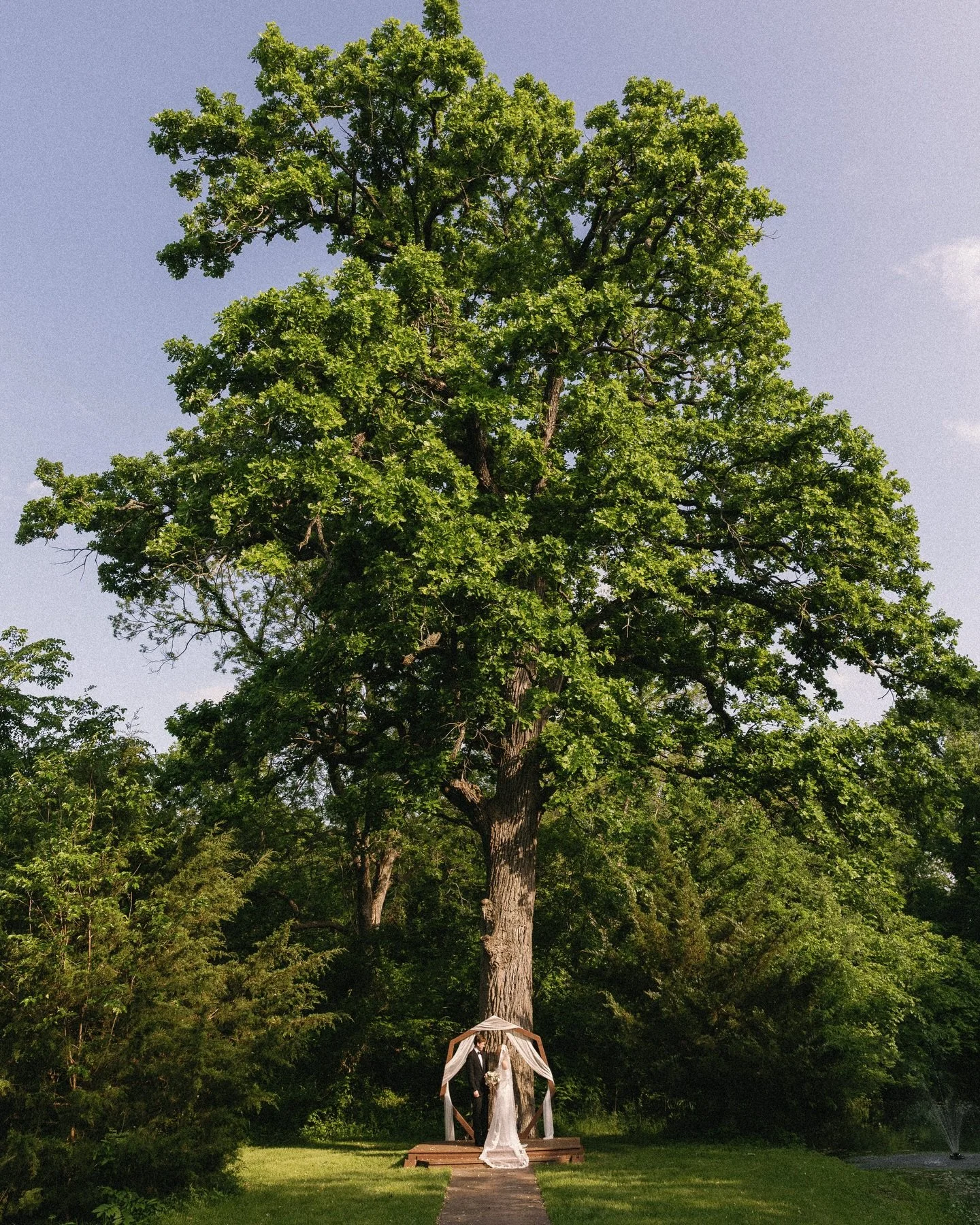 Booking 2026 &amp; now 2027 weddings 🤍 documenting love that feels timeless and authentic to you.

(Send to 10 friends for good luck) 😉

#dallasweddingphotographer #dallasweddings #dfwweddings #2027wedding #2026wedding