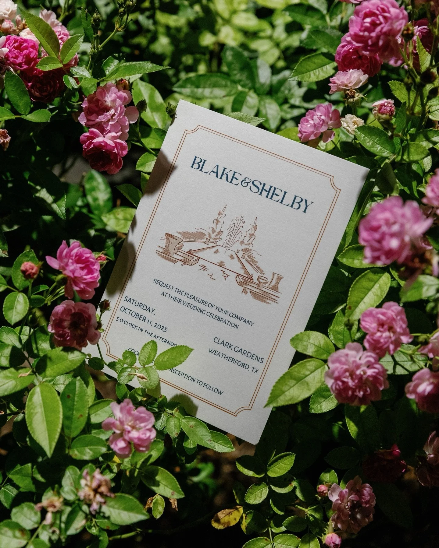 Blake &amp; Shelby just celebrated six months together, so it&rsquo;s time we all reminisce right? At one of my favorite venues to work at: @clarkgardensweddings 

Photographer: @mayacrawfordphoto
venue: @clarkgardensweddings
Planning: @rubanbleueven