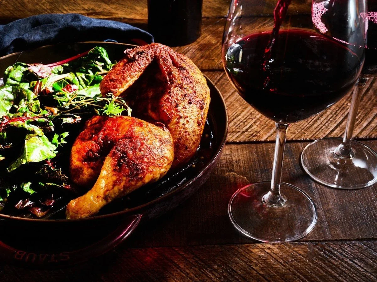 Roasted chicken with salad and red wine