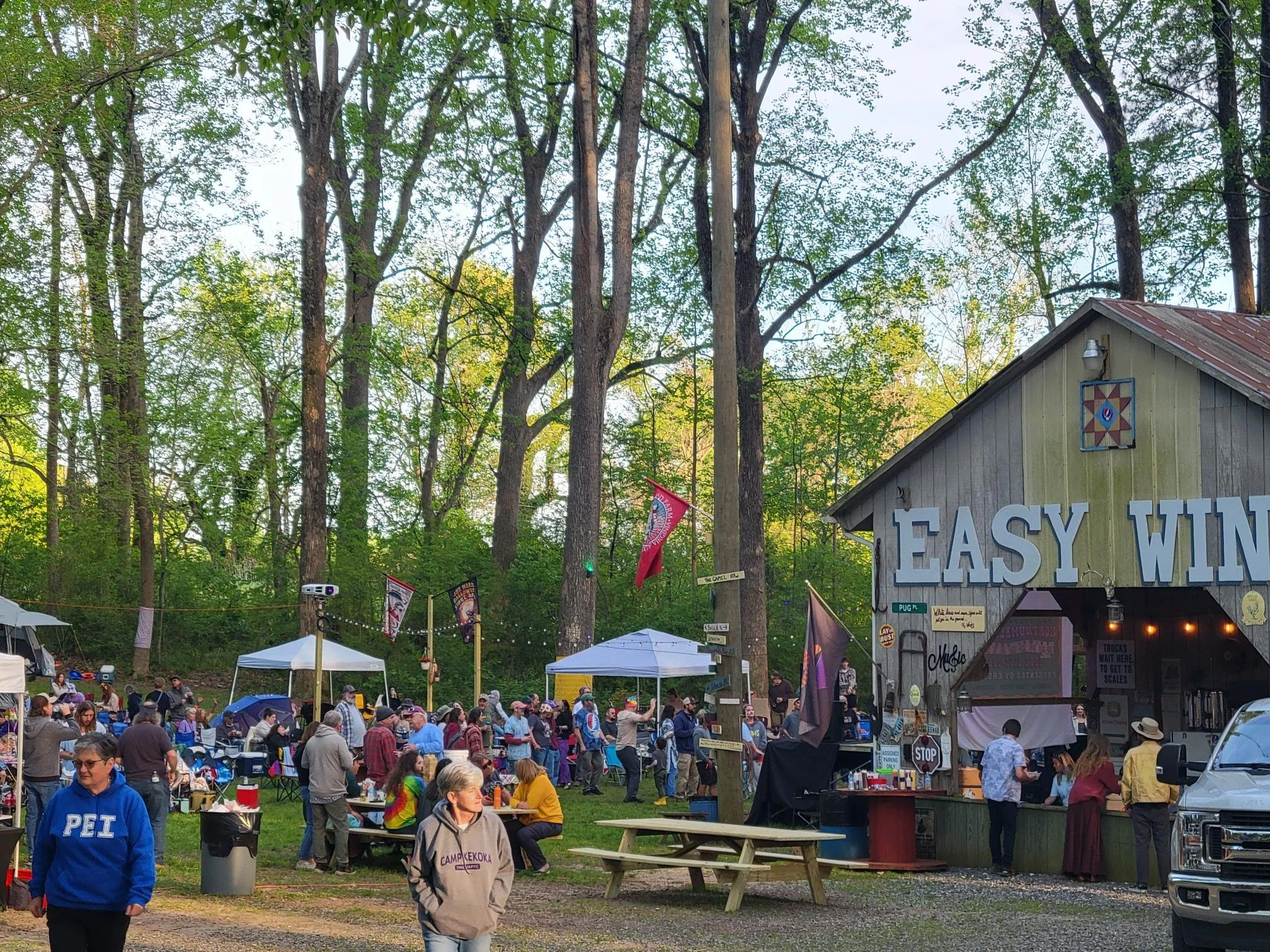 Crown enjoying a show at Easy Wind Farm
