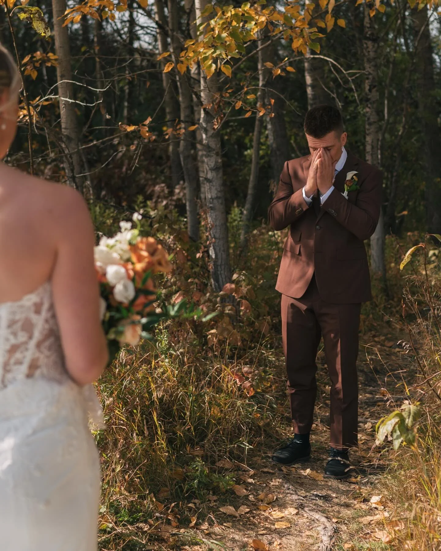 When you can feel the emotion when the groom sees his bride for the first time is the best! 

Congratulations @lhendy9 @liam.thomas.97 Your day was so full of love, beauty and tons of fun! I have been having the best time reliving this wedding throug